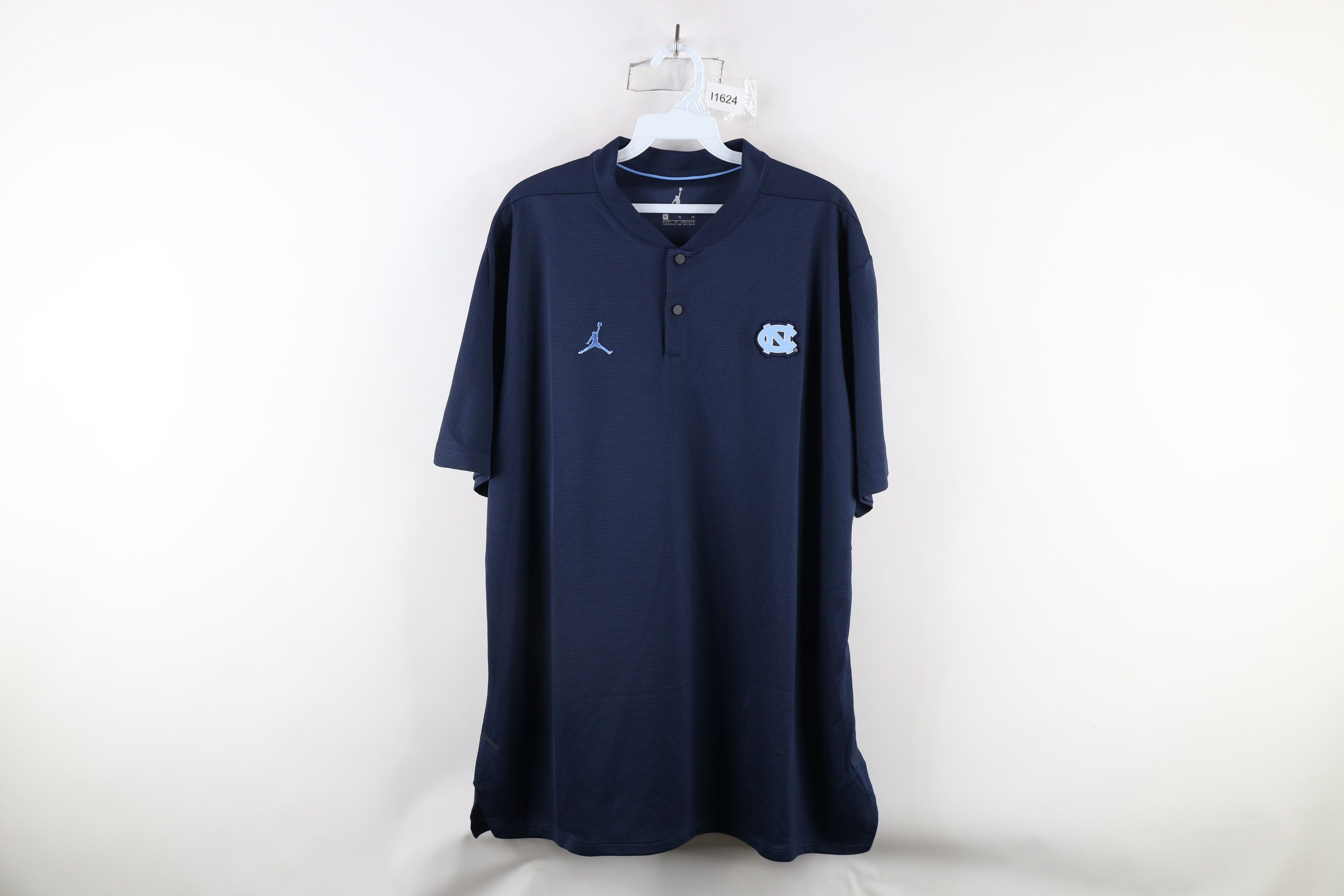 Nike × Vintage Nike Air Jordan of North Carolina Knit Henley T-Shirt Blue Size US XL / EU 56 / 4 - 1 Thumbnail