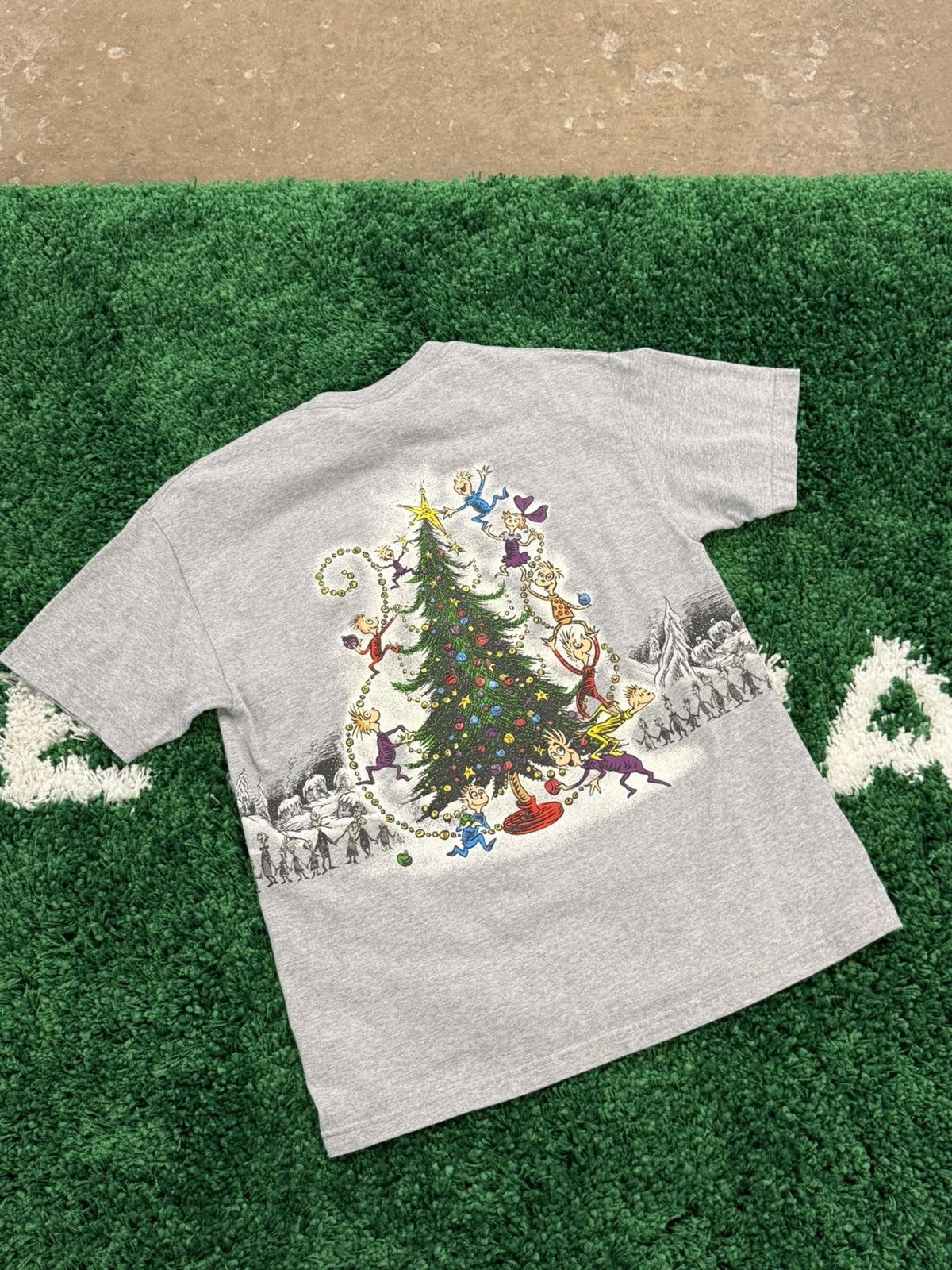 Vintage RARE Grinch All Over Print Puff Whoville Tee Sz. Large GRAIL Size US L / EU 52-54 / 3 - 6 Thumbnail