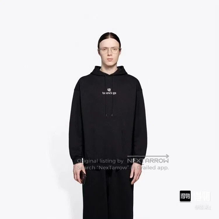 Balenciaga balenciaga embroidered football sweatshirt in black. Size US XS / EU 42 / 0 - 6 Thumbnail