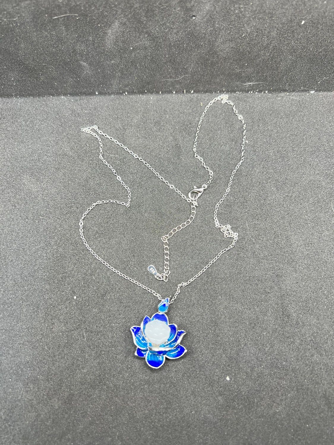 Jewelry Lotus White Jade Chain Necklace Size ONE SIZE - 4 Thumbnail