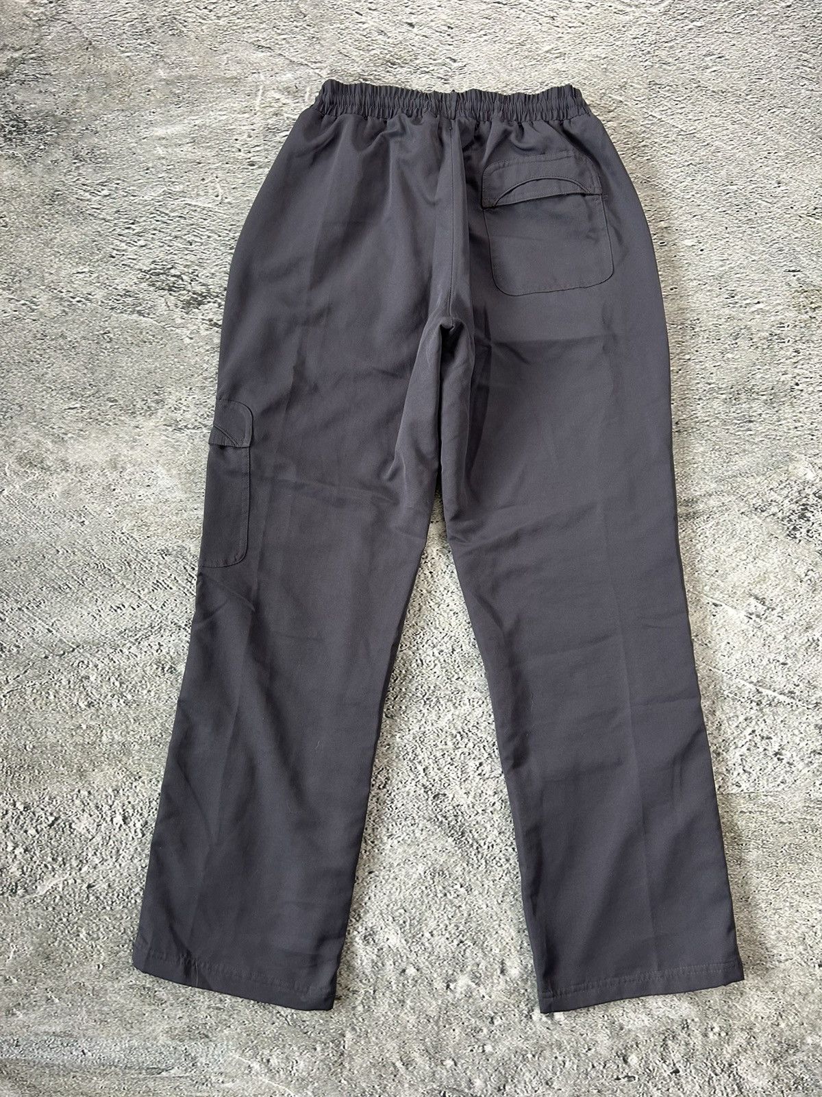 Umbro × Vintage Umbro nylon track pants vintage grey cargo parachute Size US 30 / EU 46 - 7 Thumbnail