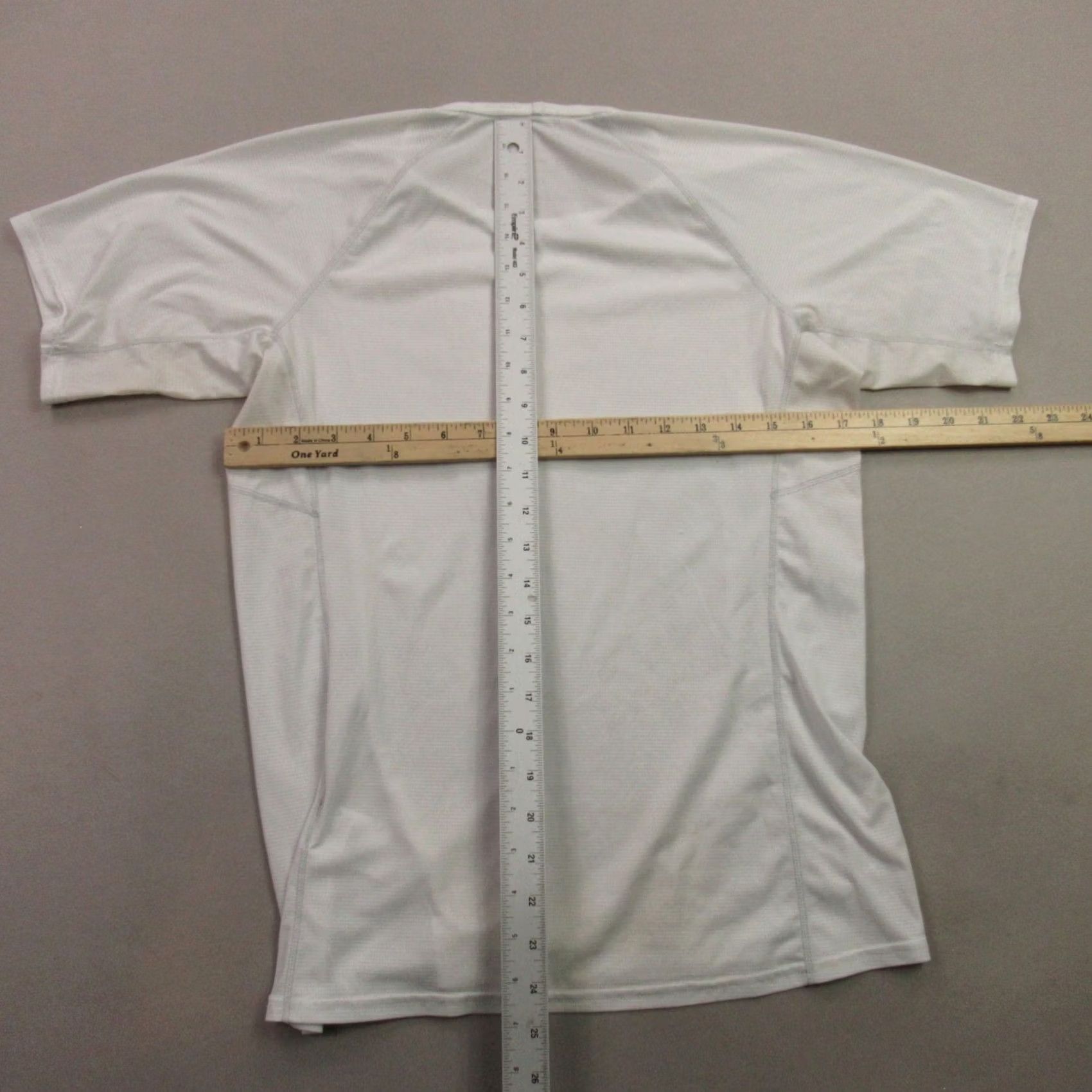 Patagonia Patagonia Shirt Womens Medium White Short Sleeve Crew Neck Lightweight Casual Size M / US 6-8 / IT 42-44 - 6 Thumbnail