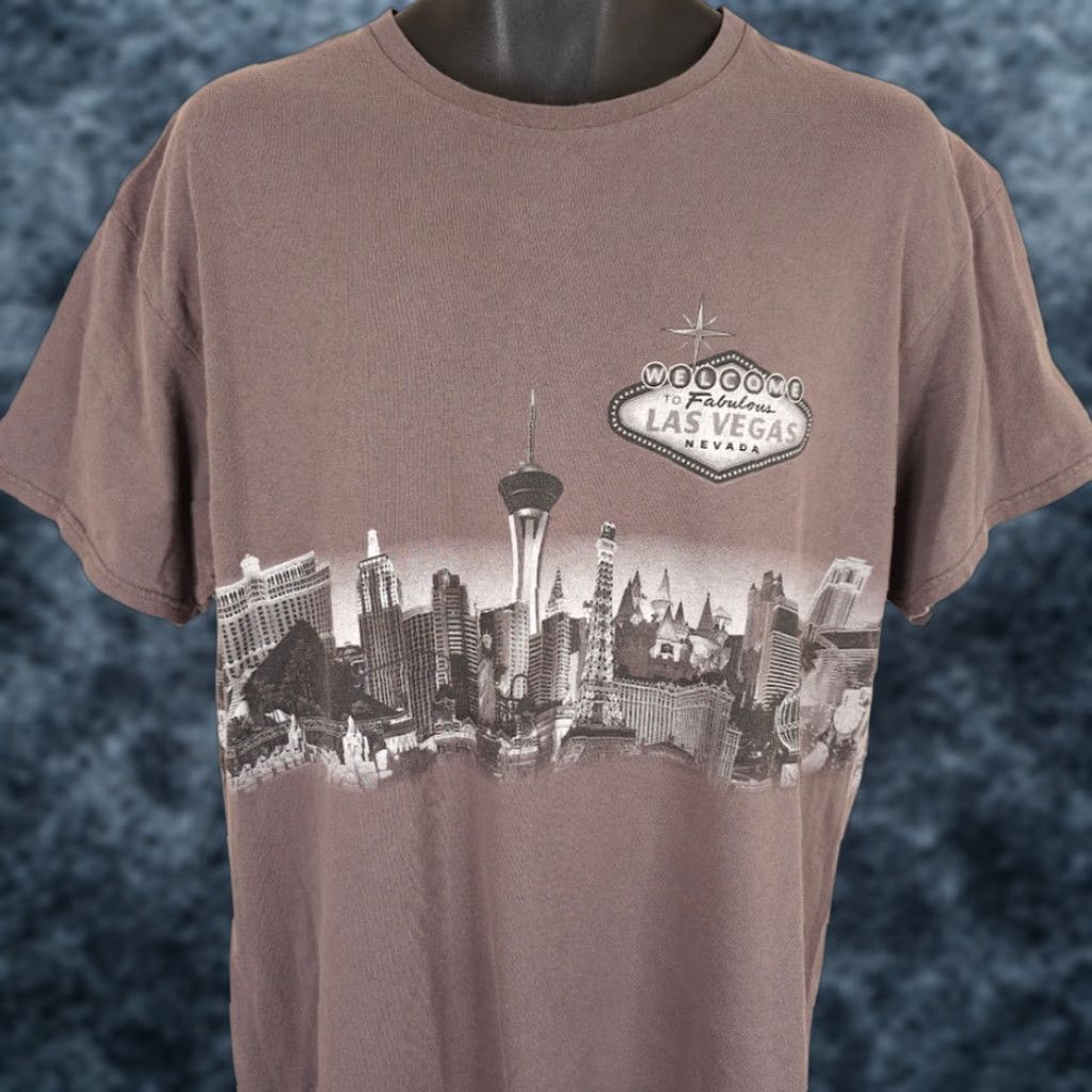 Delta Delta Las Vegas Skyline T Shirt Mens XL Brown Wraparound Print Destination Travel Size US XL / EU 56 / 4 - 1 Thumbnail