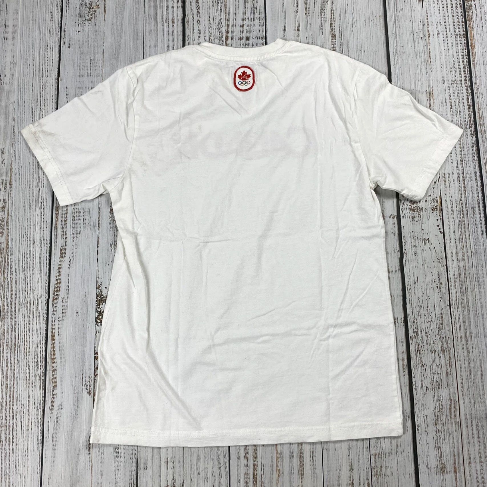 Vintage VINTAGE HUDSON'S BAY CANADA Olympic Logo T-Shirt Shirt Mens S White 2016 Olympic Rio Canada Bear 2016 Mens Size US S / EU 44-46 / 1 - 7 Thumbnail