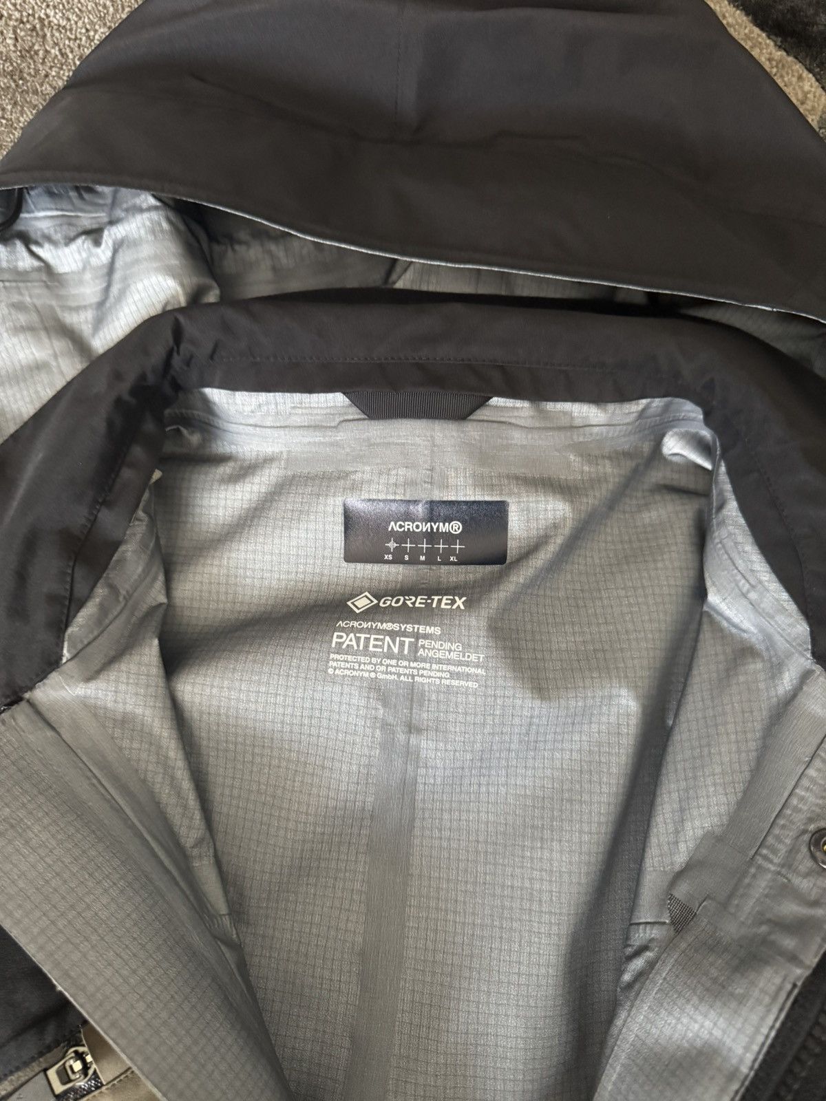Acronym Acronym J1WTS-GT Size US XS / EU 42 / 0 - 4 Thumbnail