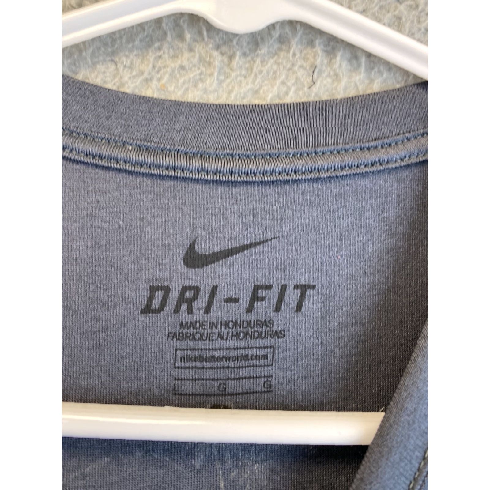Nike Nike Shirt Mens Large Gray Short Sleeve Active Logo Gym 94-32 Sports Logo Men T-Shirt Size US L / EU 52-54 / 3 - 5 Thumbnail
