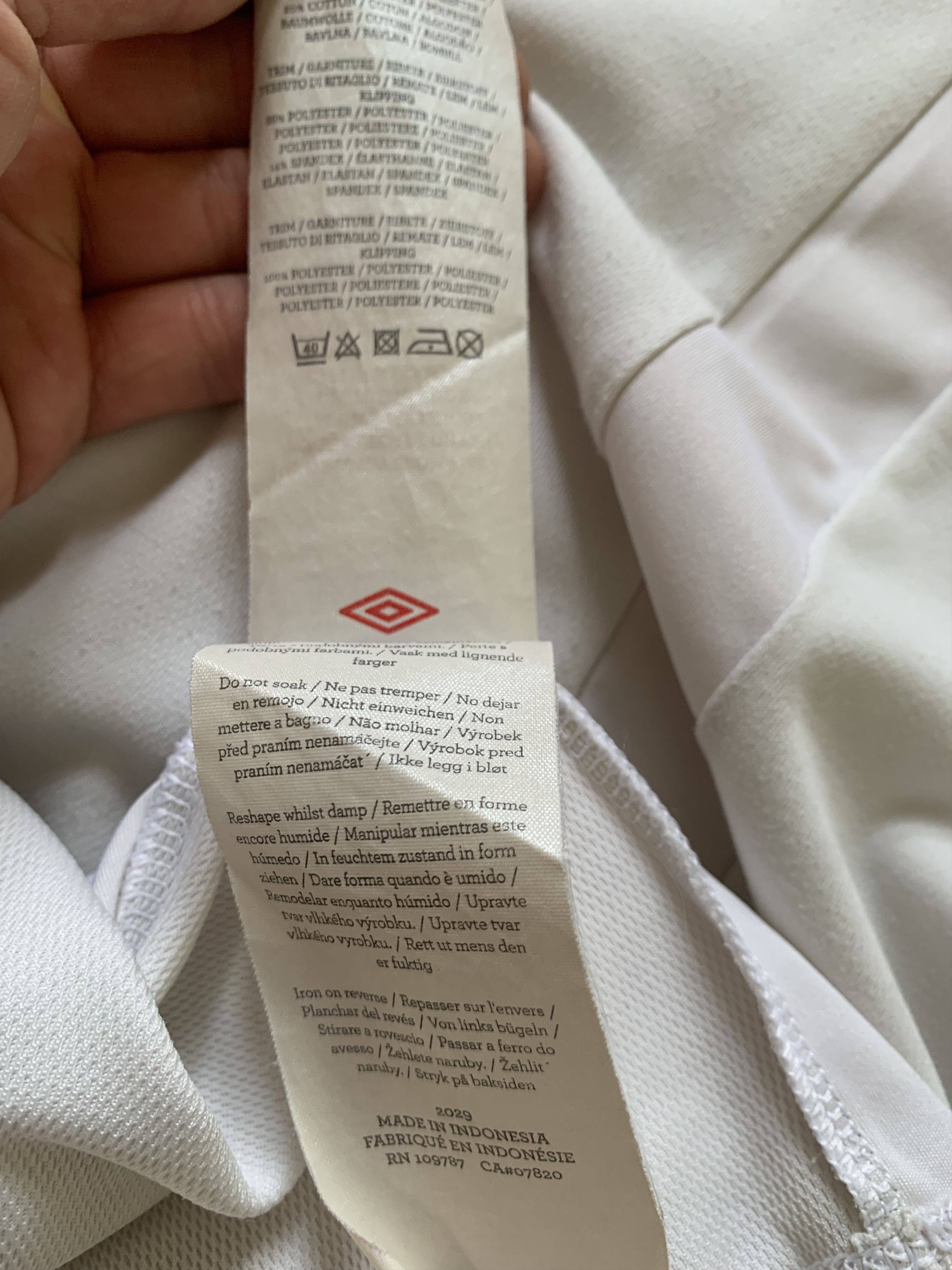 Umbro Umbro England White Training Soccer T Shirt Jersey Size US L / EU 52-54 / 3 - 8 Thumbnail