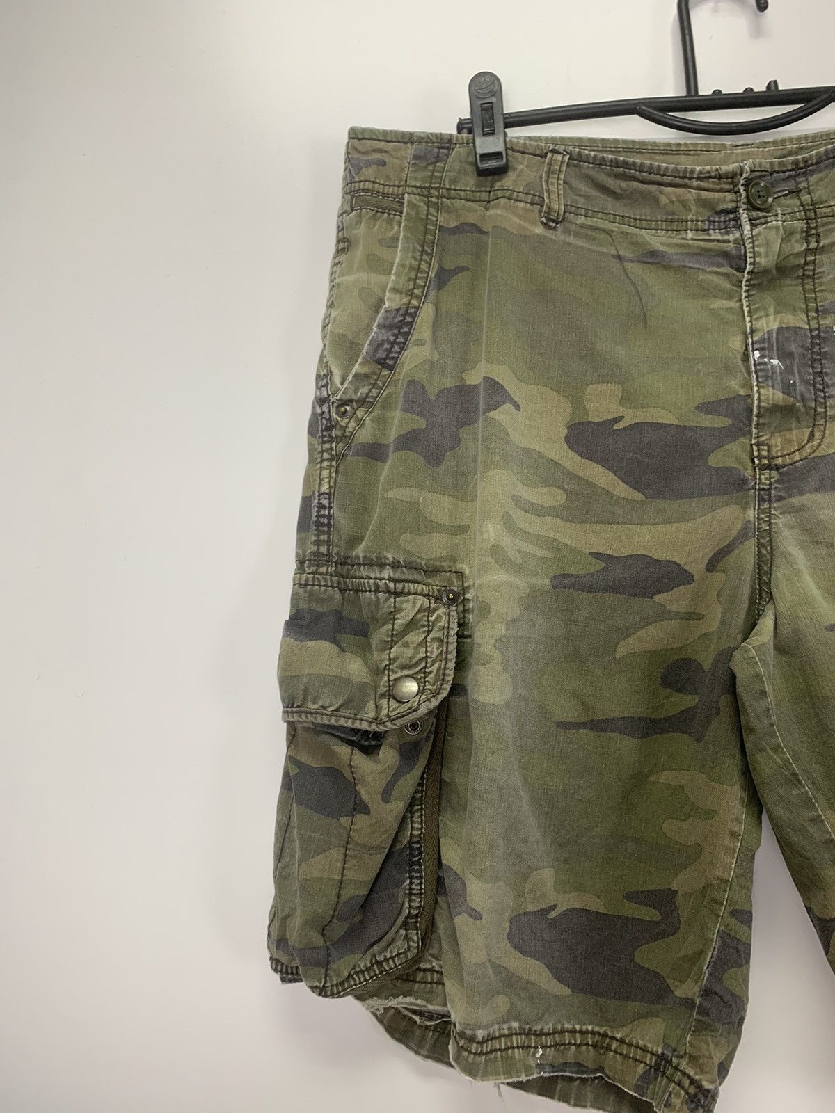 Mossimo Mossimo camo short pant Size US 40 / EU 56 - 4 Thumbnail