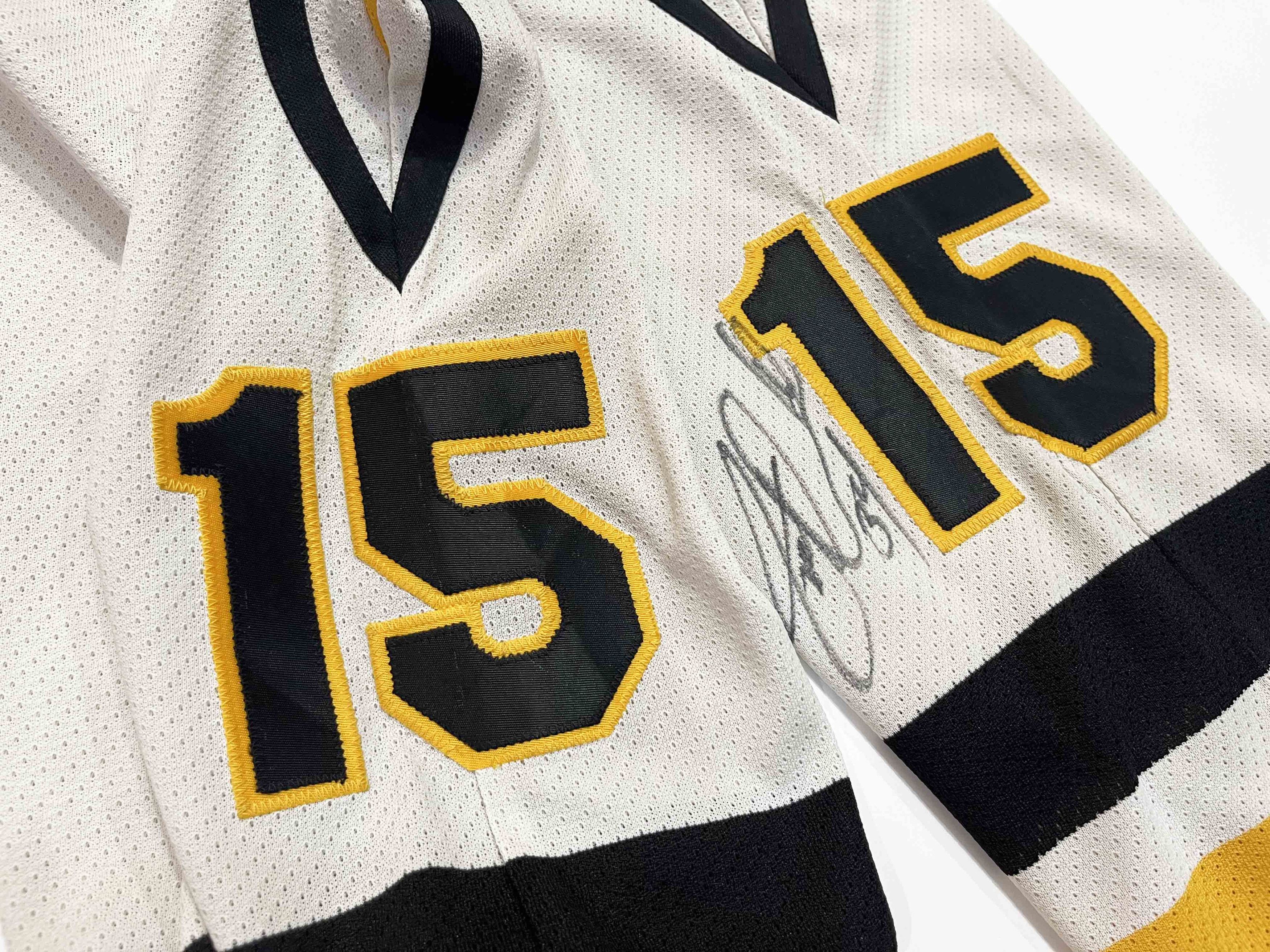 Ccm Vtg CCM Pittsburgh Penguins McEACHERN #15 NHL Hockey Jersey Size US M / EU 48-50 / 2 - 6 Thumbnail