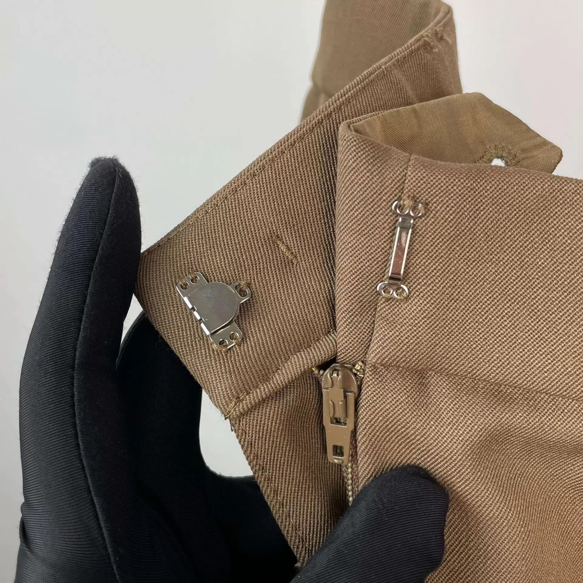 Prada Prada 36 beige shorts 2023 Size 25" / US 0 / IT 36 - 8 Thumbnail