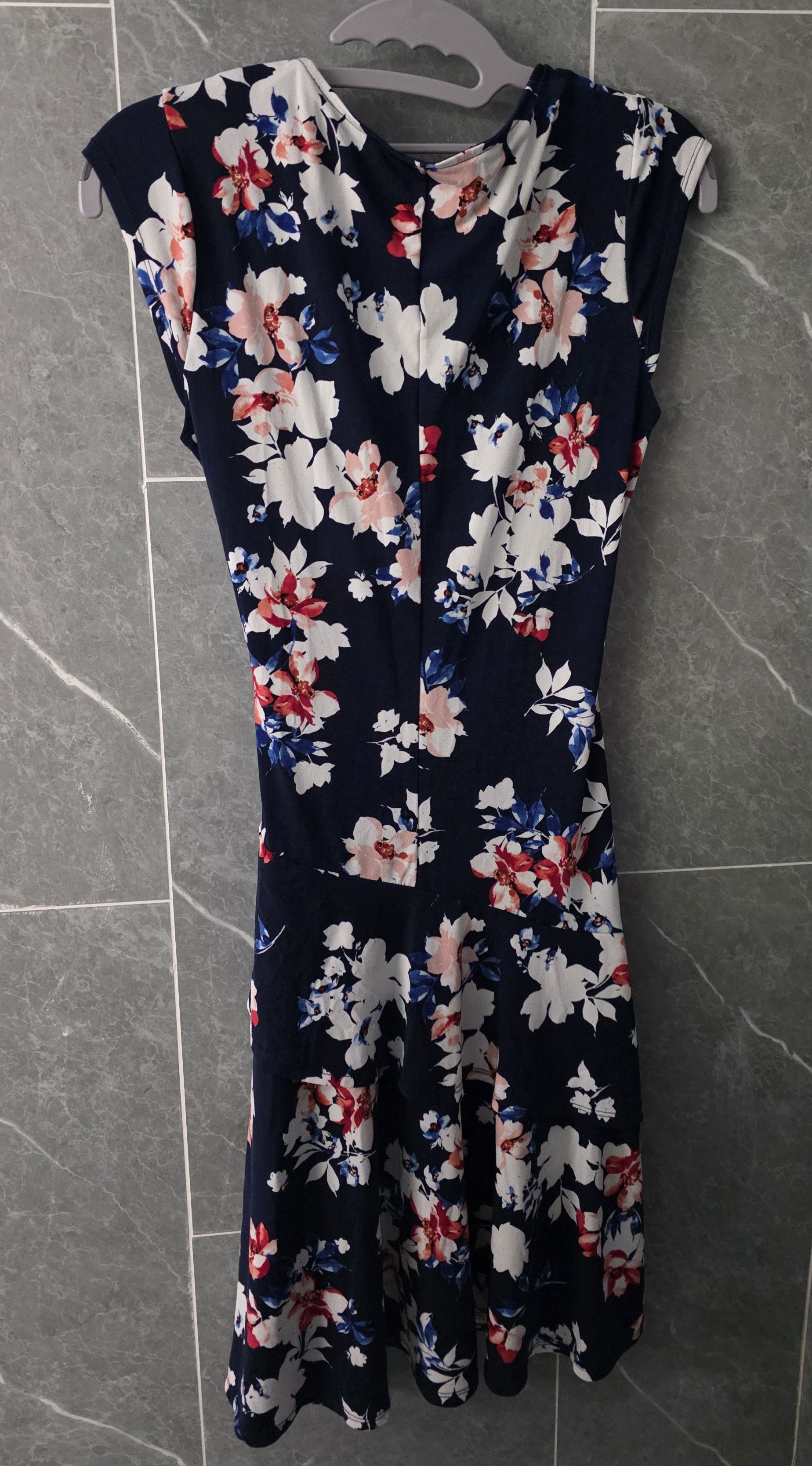 Other ELLE Print Ruffle Faux-Wrap Dress Navy Blush Floral Size XS Size XS / US 0-2 / IT 36-38 - 2 Thumbnail