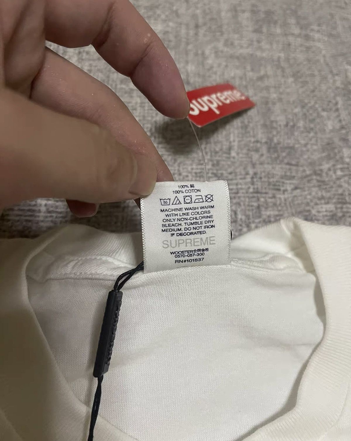 Burberry × Supreme Supreme Burberry white box logo tee T-shirt Size US L / EU 52-54 / 3 - 5 Thumbnail