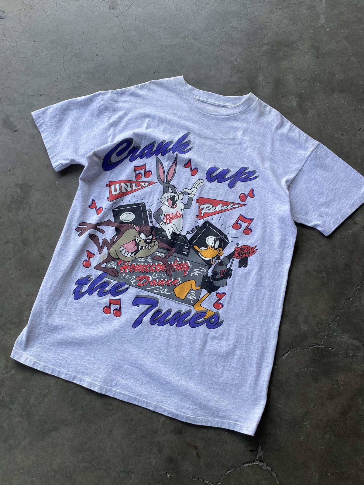 Vintage Vintage Looney Tunes Full Print Size US XL / EU 56 / 4 - 1 Thumbnail