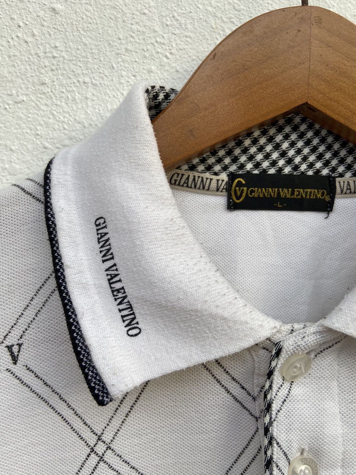 Gianni Valentino 🔥 Vintage Gianni Valentino polo long sleeve full print Size US L / EU 52-54 / 3 - 3 Thumbnail