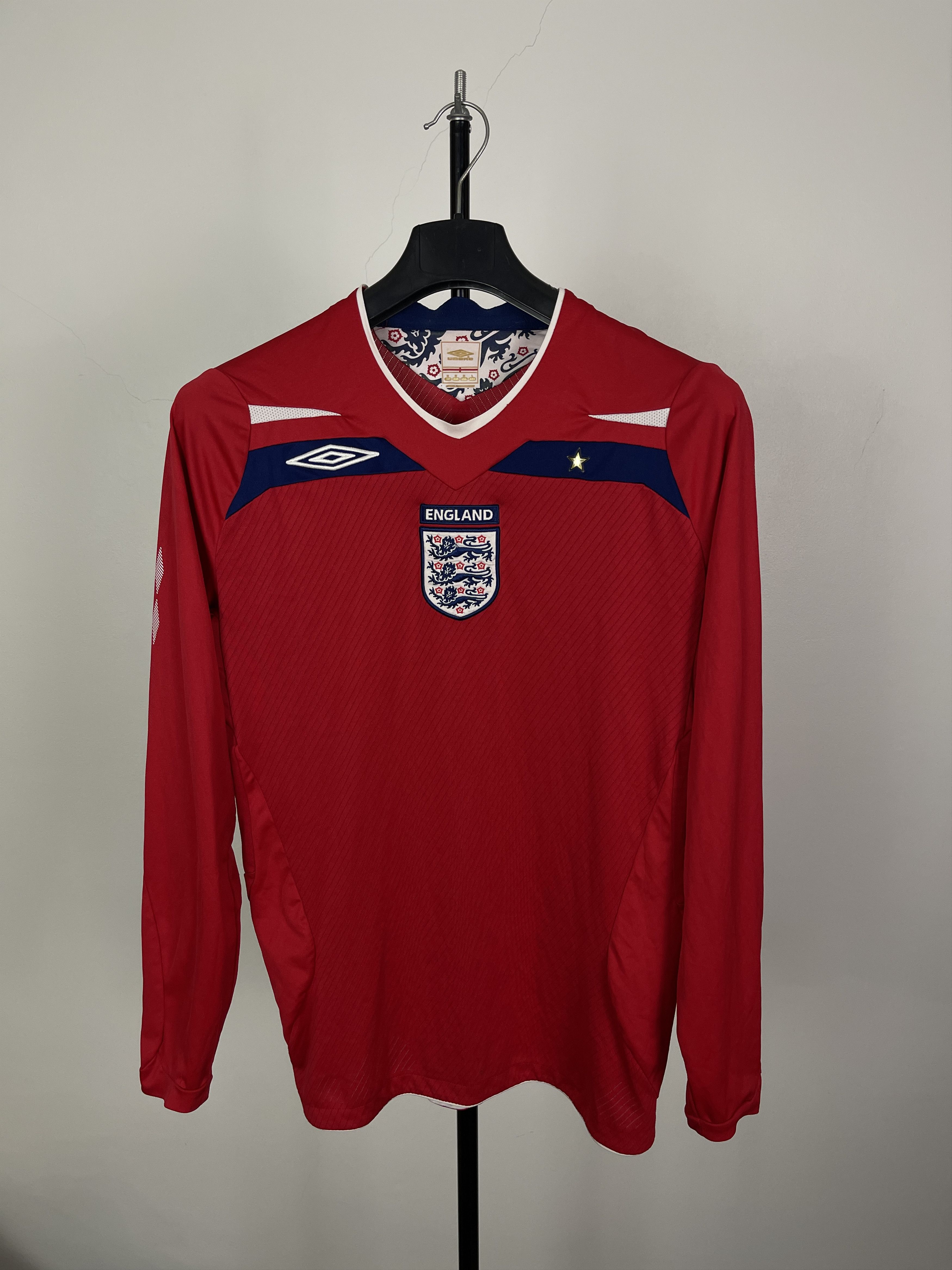 Umbro ENGLAND 2008 Football Umbro Long Sleeve Red Mens Medium M Size US M / EU 48-50 / 2 - 1 Thumbnail