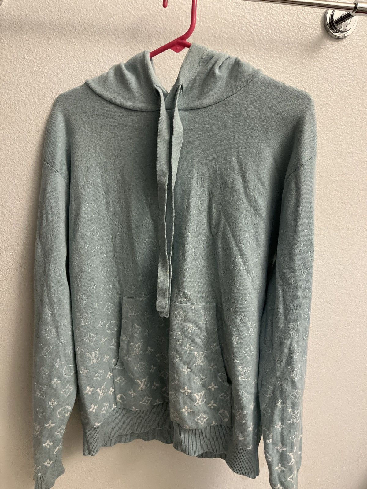 Louis Vuitton Monogram Gradient Holdie Size US M / EU 48-50 / 2 - 1 Thumbnail