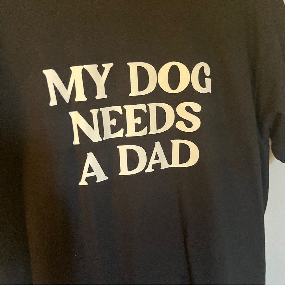 Gildan Crewneck Funny Gift for Women Medium My Dog Needs A Dad Size M / US 6-8 / IT 42-44 - 4 Thumbnail