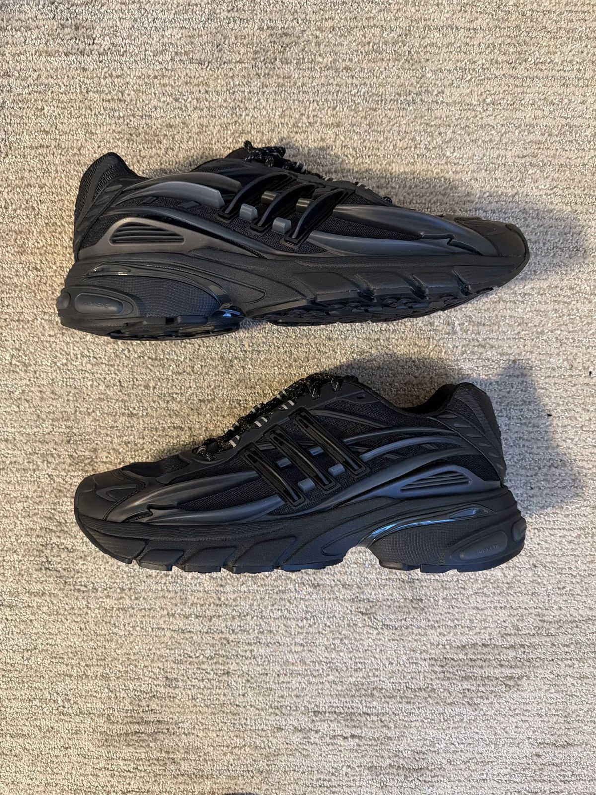 Adidas × Pharrell ADIDAS JELLYFISH TRIPLE BLACK Size US 15 / EU 48 - 2 Thumbnail