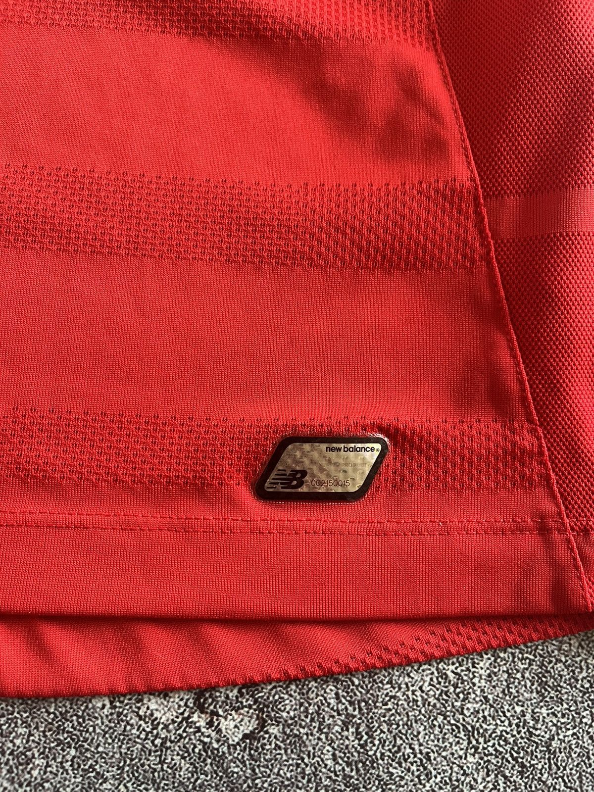 New Balance LIVERPOOL 2016 2017 HOME FOOTBALL SOCCER JERSEY NEW BALANCE Size US M / EU 48-50 / 2 - 5 Thumbnail