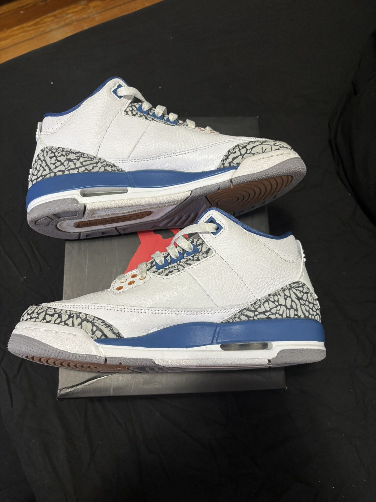 Jordan Brand Air Jordan 3 Retro GS Size US 7 / EU 40 - 3 Thumbnail