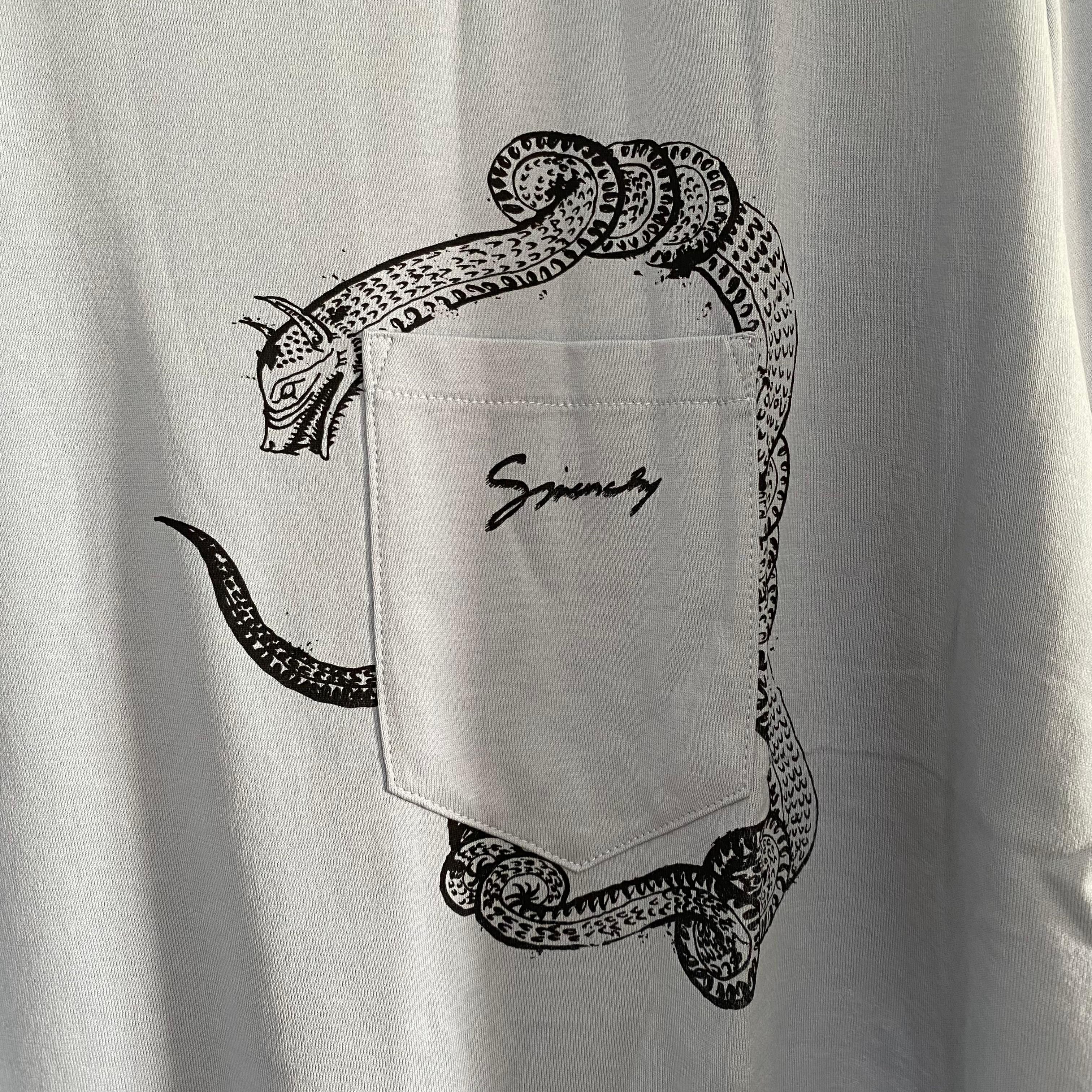 Givenchy Light Blue Snake Pocket Logo Oversized T-Shirt Size US M / EU 48-50 / 2 - 6 Thumbnail
