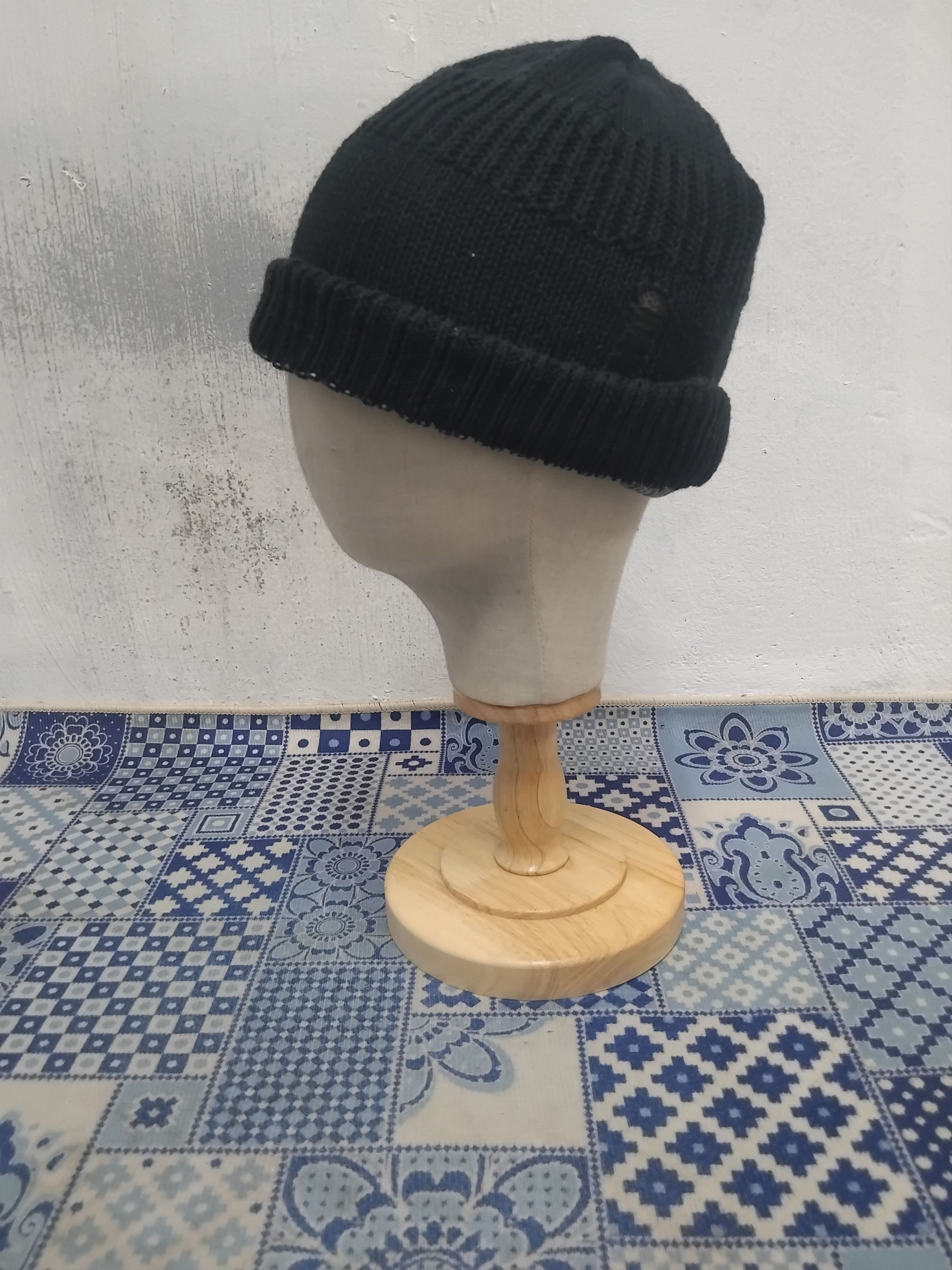 United Arrows United Arrows Beauty & Youth distressed tear style beanie Size ONE SIZE - 6 Thumbnail