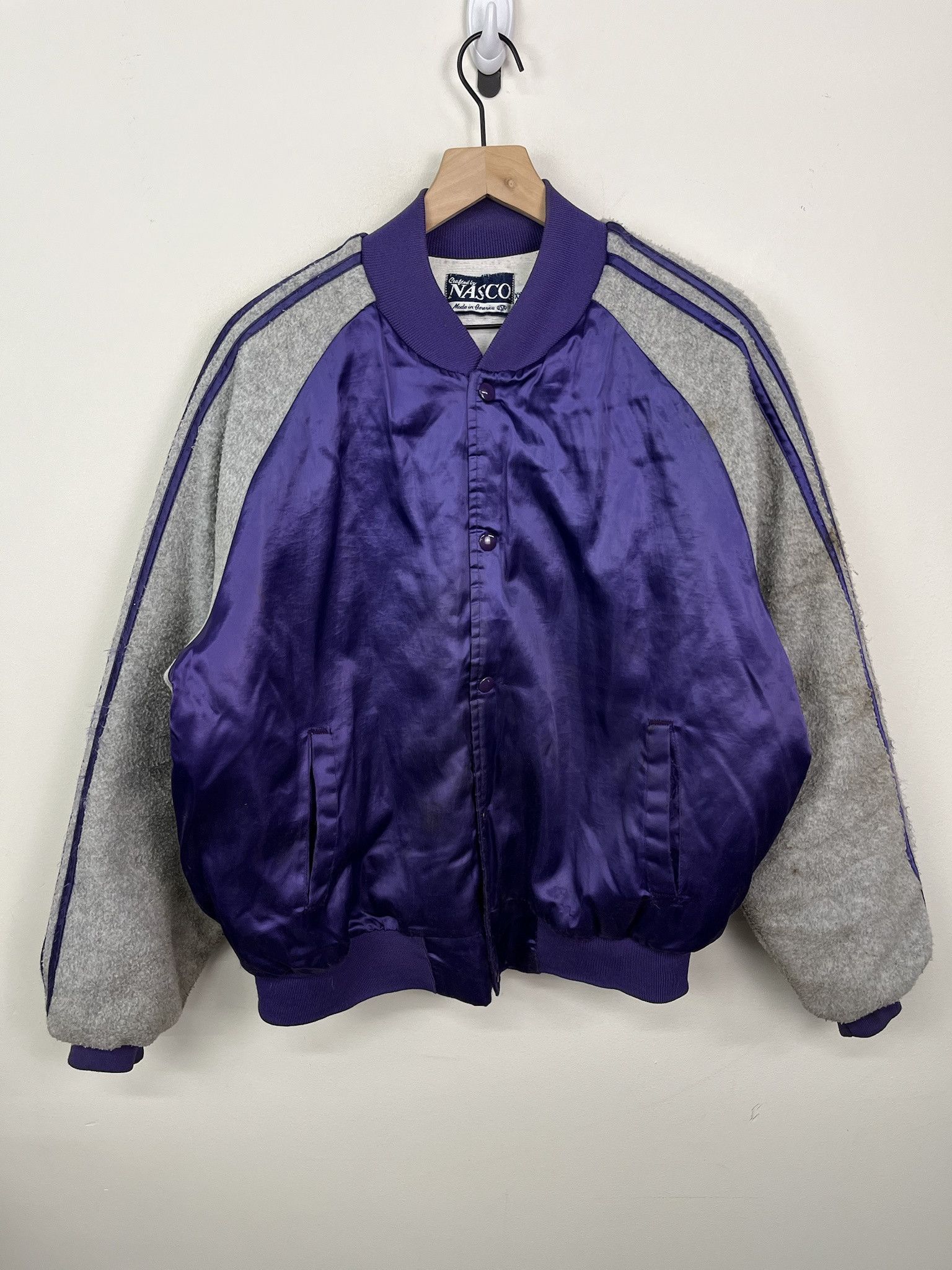 Vintage Vintage 90s Purple Gray Fleece Sleeve Varsity Jacket Size XXL Size US XXL / EU 58 / 5 - 1 Thumbnail