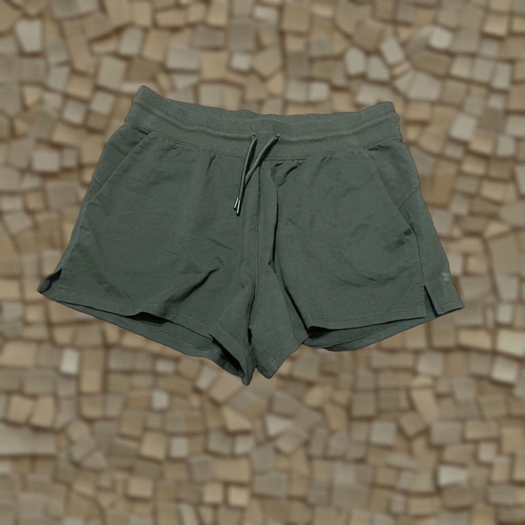 Vintage All In Motion Shorts Women's XL Green Tie Waist Pull On Casual Spring Summer Fall Womens Size 40" / US 18 - 1 Thumbnail