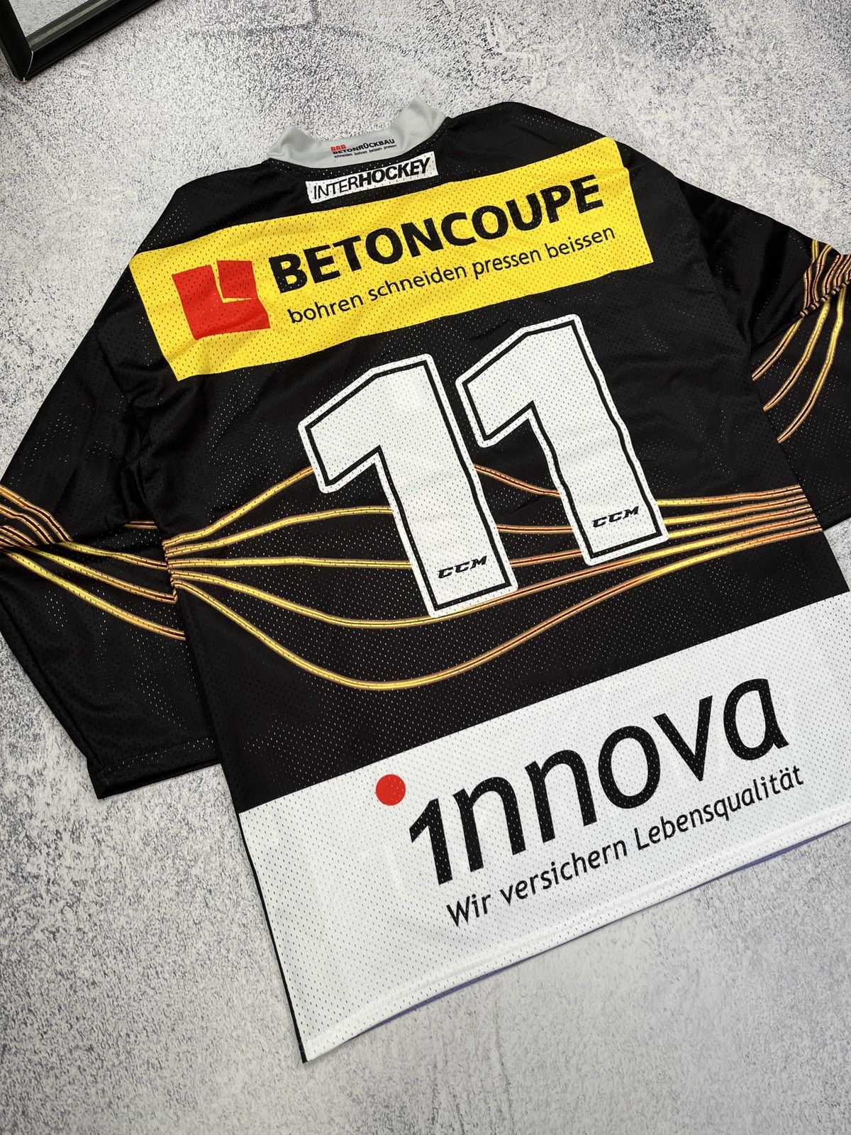 NHL SC Bern Switzerland Ice Hockey Jersey #11 CCM NHL Rare Size US L / EU 52-54 / 3 - 6 Thumbnail