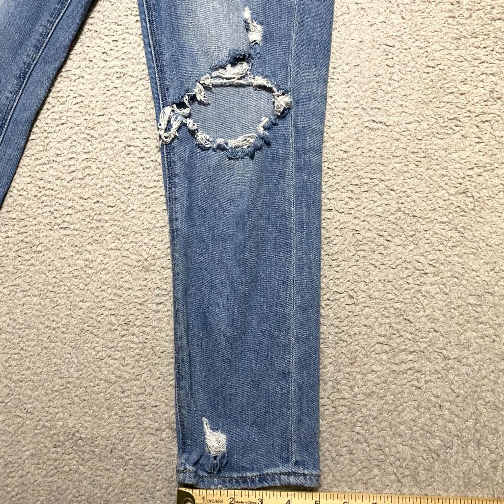 American Eagle Outfitters American Eagle Outfitters Jeans Women 0P Blue Denim Distressed High Rise Mom Regular 5-Pocket Design XS? Size 25" / US 0 / IT 36 - 6 Thumbnail