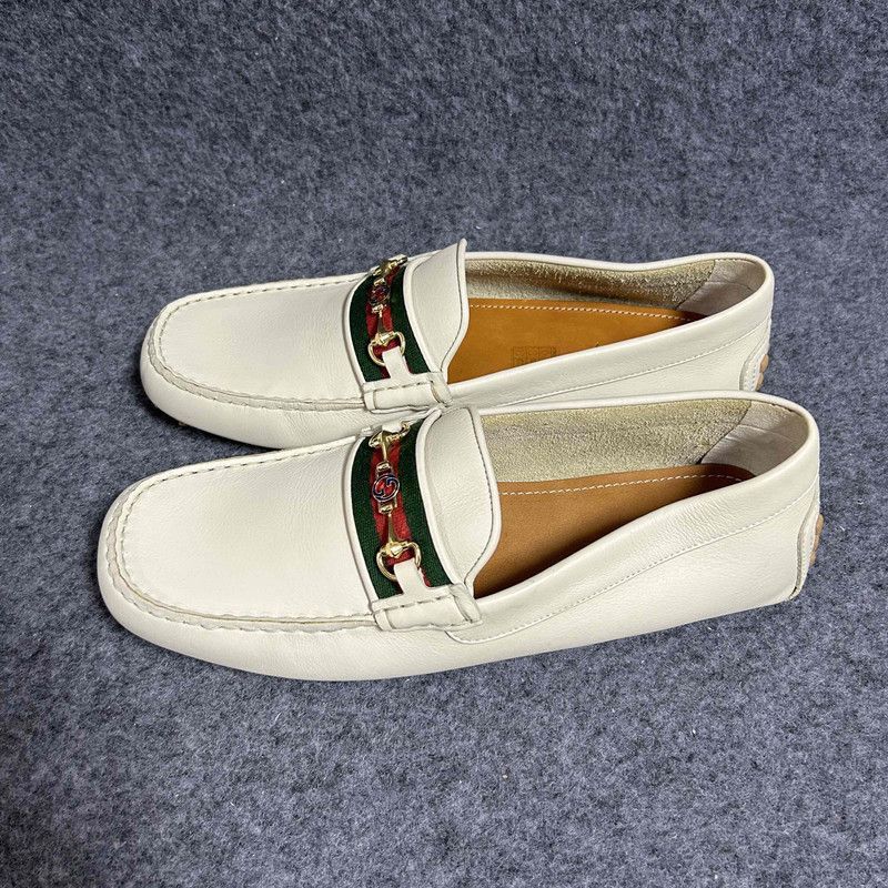 Gucci Gucci White Slip-On Casual Shoes for Men - Size US 10.5 / EU 43-44 - 1 Thumbnail