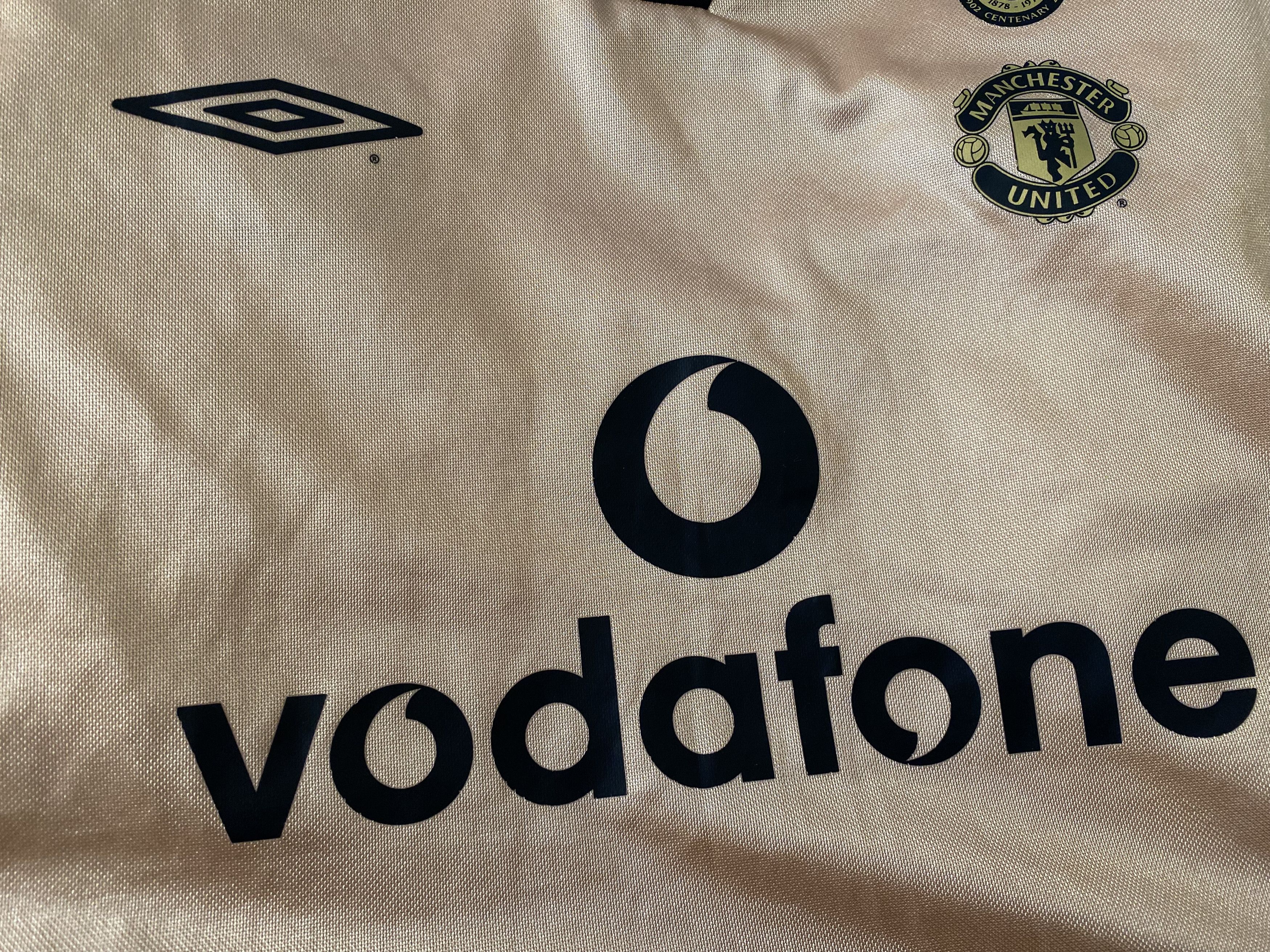 Umbro Vintage MANCHESTER UNITED 2001 - 2002 - Umbro - S - UNIQUE Size US S / EU 44-46 / 1 - 3 Thumbnail