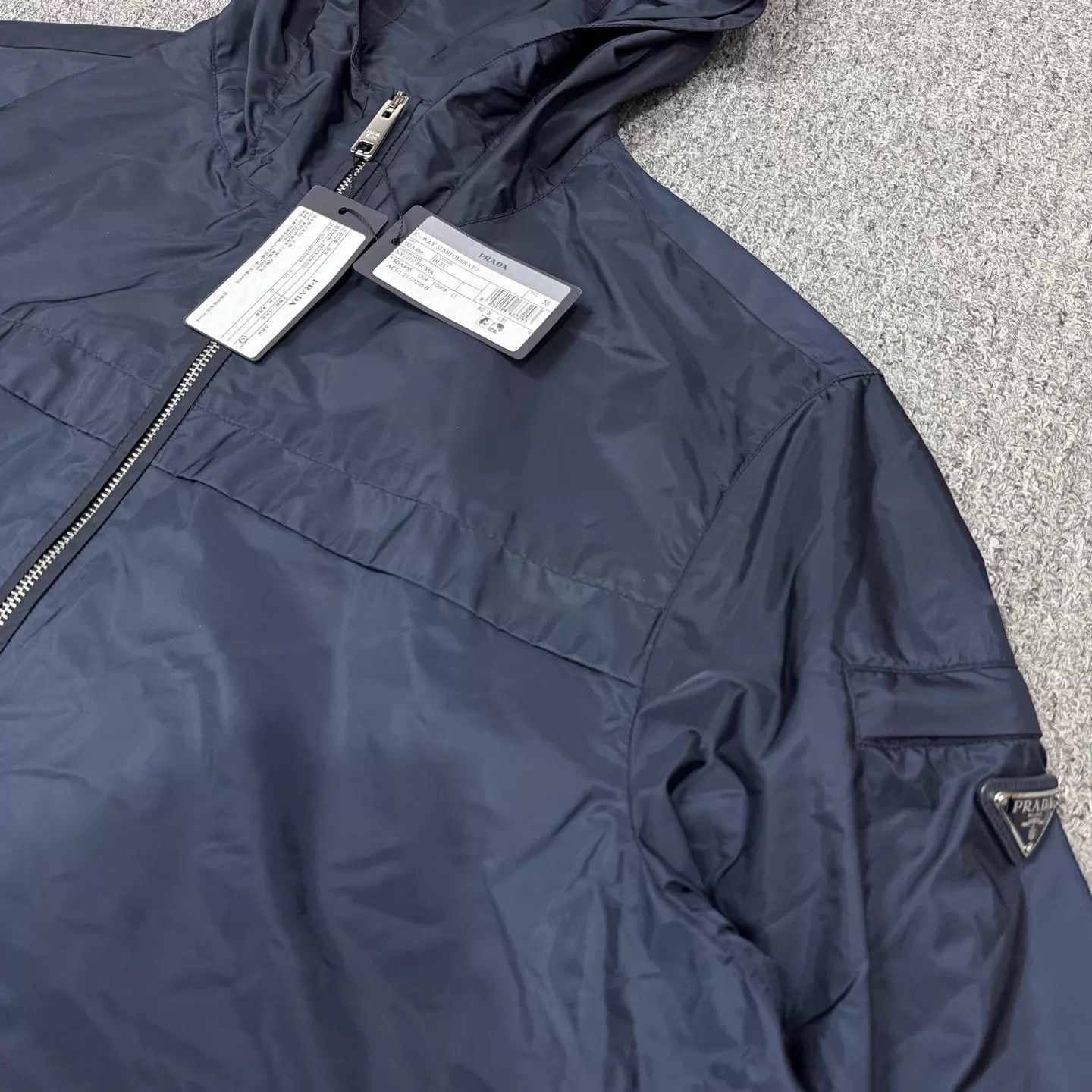 Prada Prada Navy Blue Triangle Logo Shell Jacket Unworn 56 Size US XL / EU 56 / 4 - 3 Thumbnail