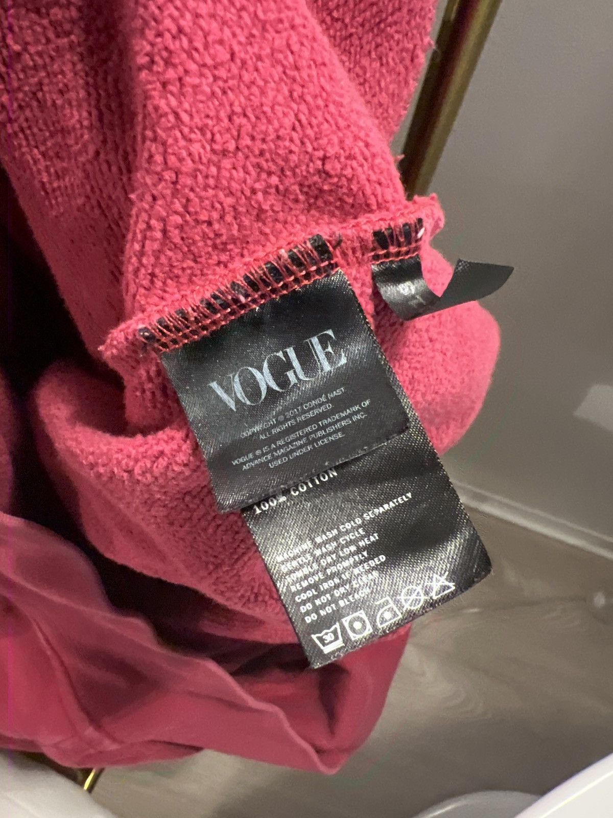 Kith × Vogue Kith x Vogue 125th Anniversary Crewneck, Pink Size US M / EU 48-50 / 2 - 10 Thumbnail