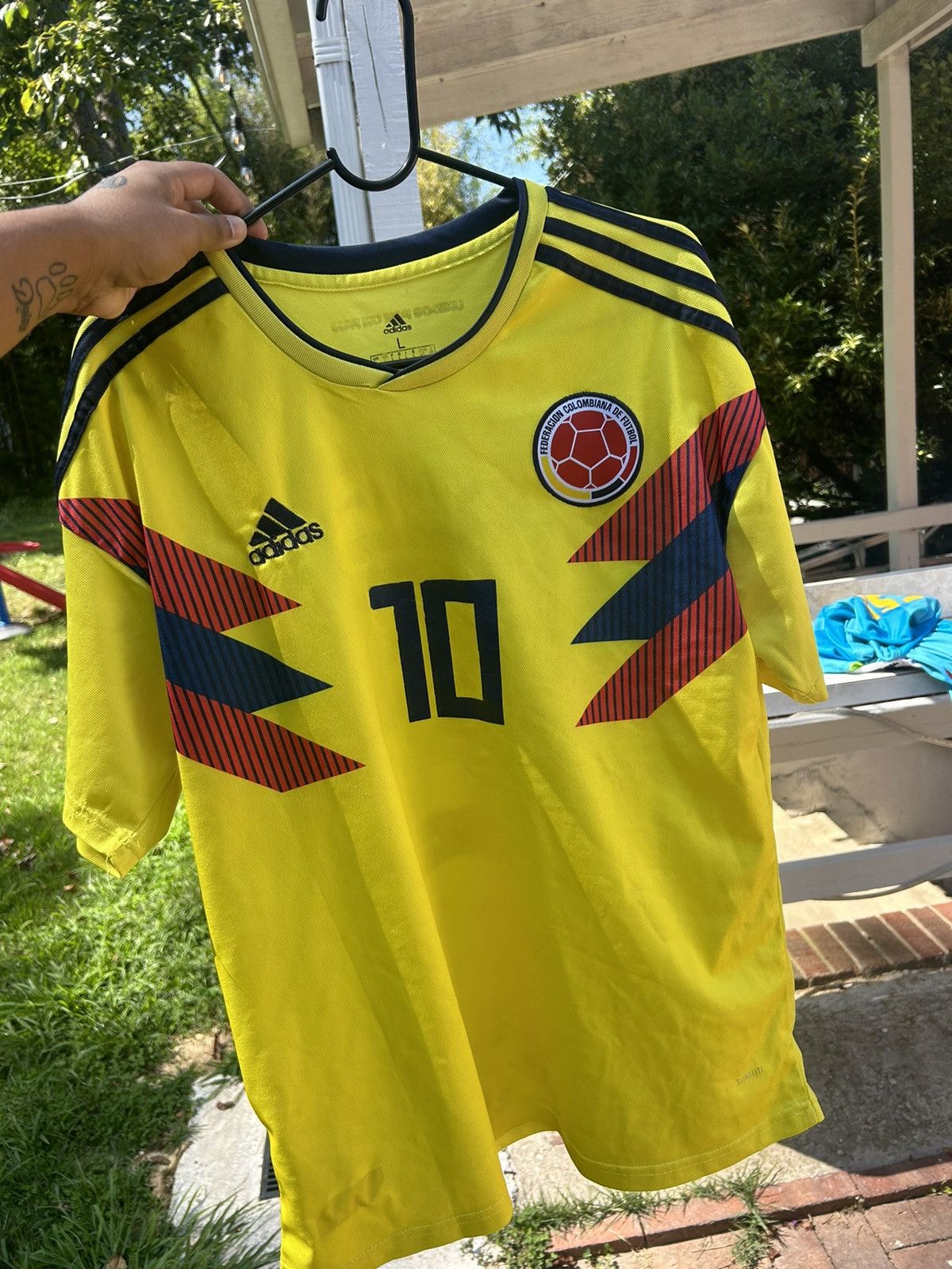 Adidas JAMES RODRIGUES COLOMBIAN JERSEY 2018 Size US M / EU 48-50 / 2 - 1 Thumbnail