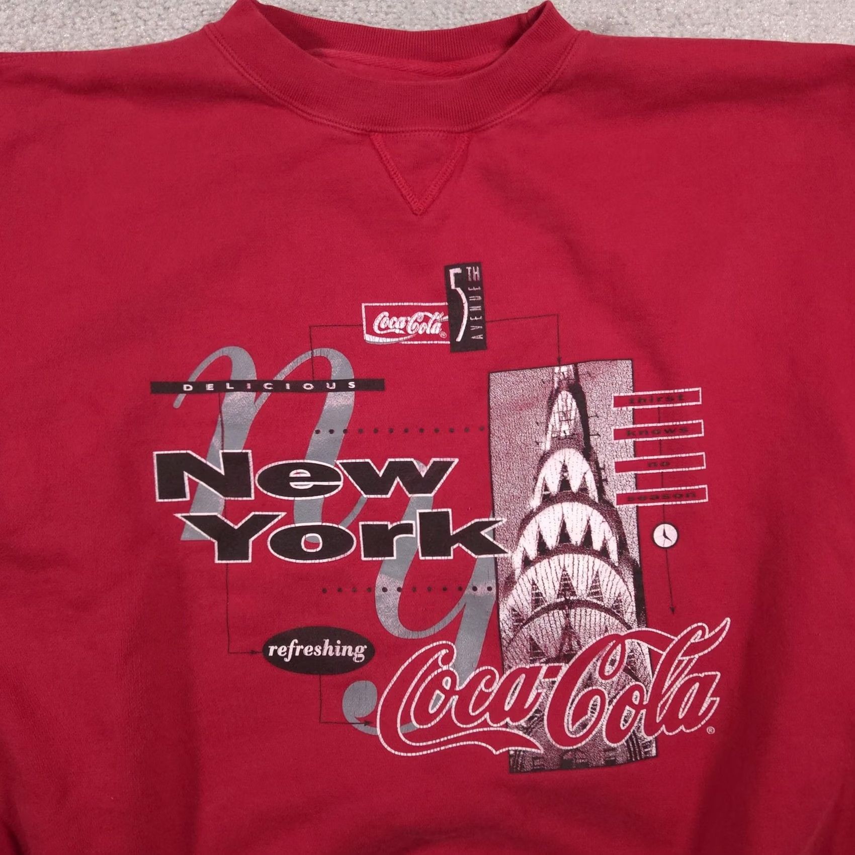 Vintage Coca-Cola Sweatshirt Mens M Red Graphic Print New York Chrysler Building Gear For Sports Pullover Cotton Polyester Size US M / EU 48-50 / 2 - 3 Thumbnail