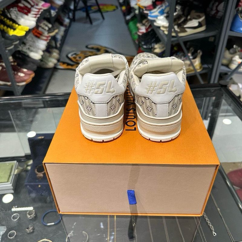 Louis Vuitton Louis Vuitton Trainer Low Top Fashion Sneakers -2508 Size US 8.5 / EU 41-42 - 3 Thumbnail