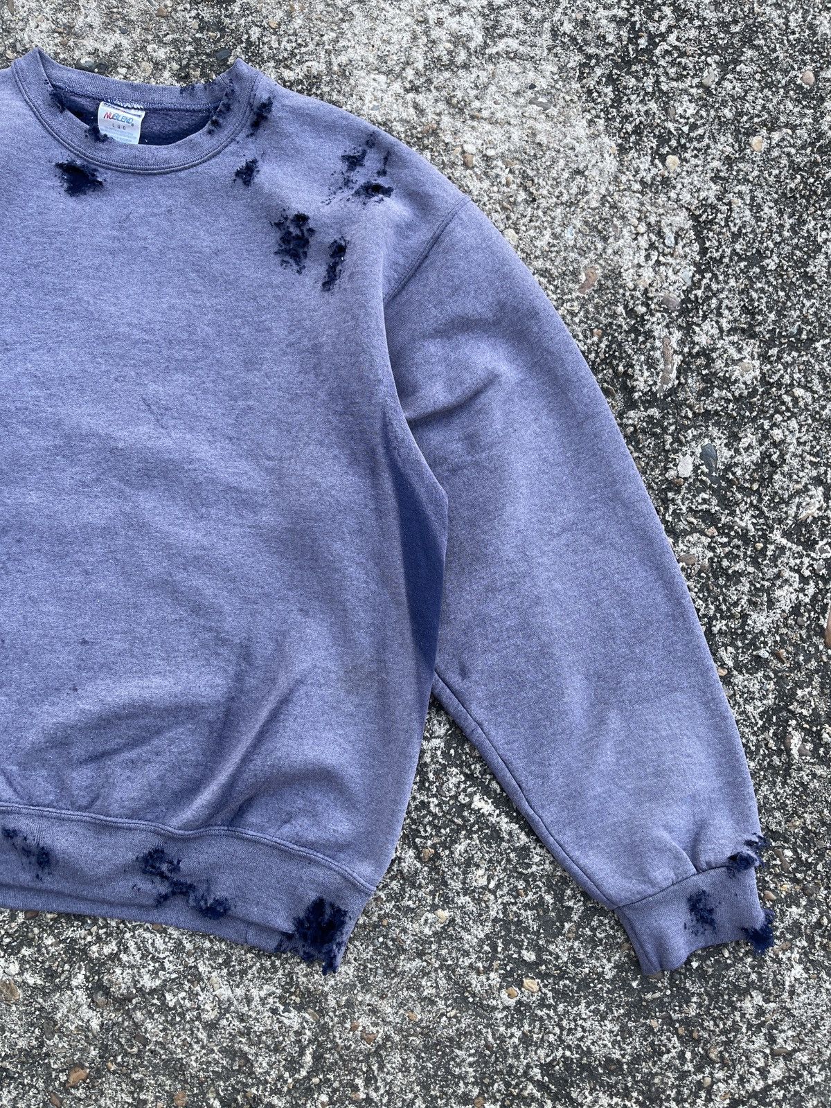 Vintage 90s Crazy Distressed Faded Blue Crewneck Size US L / EU 52-54 / 3 - 6 Thumbnail