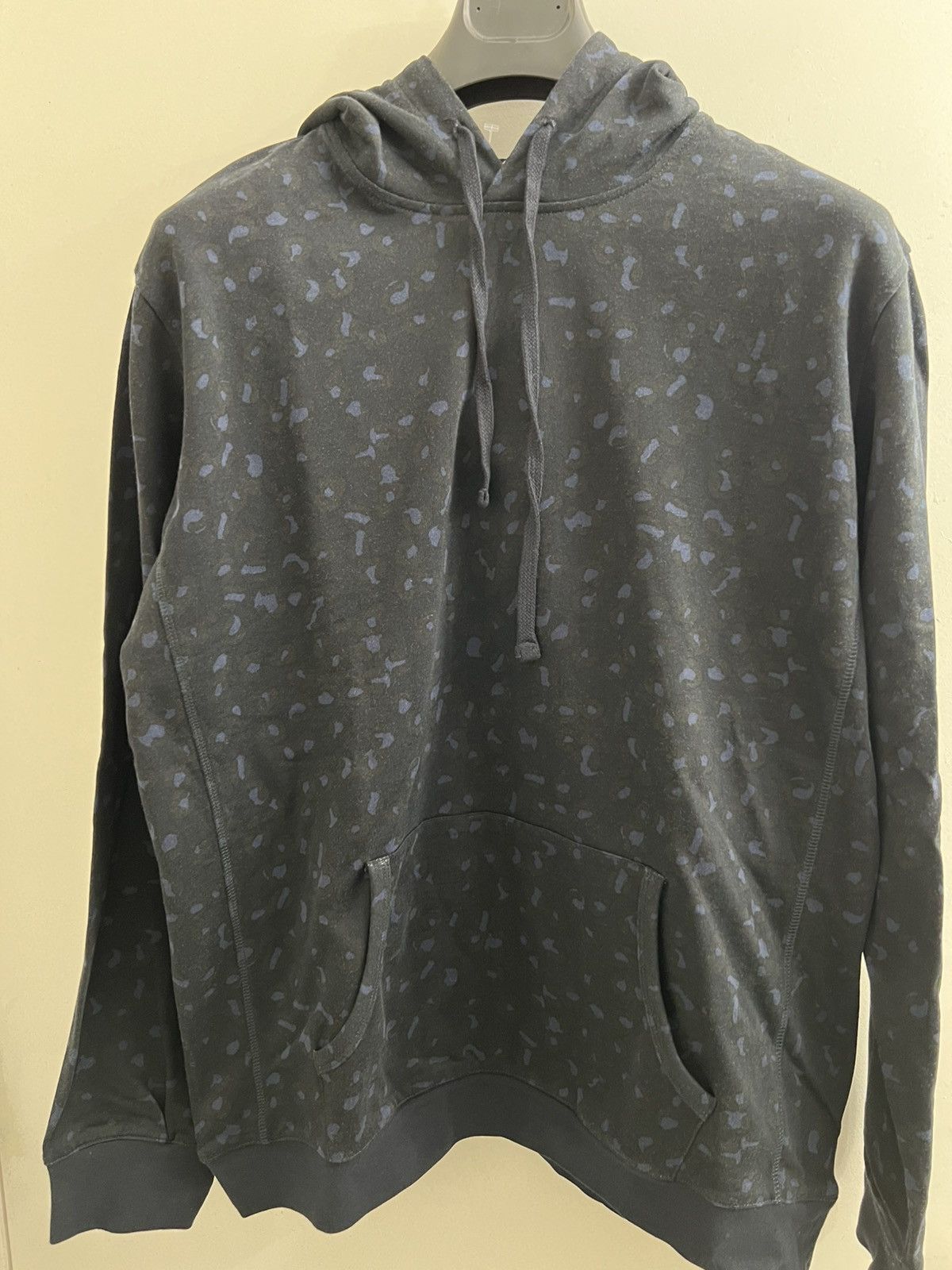A.P.C. NWT A.P.C Paris Navy Leopard Hoodie Size XL Size US XL / EU 56 / 4 - 1 Thumbnail