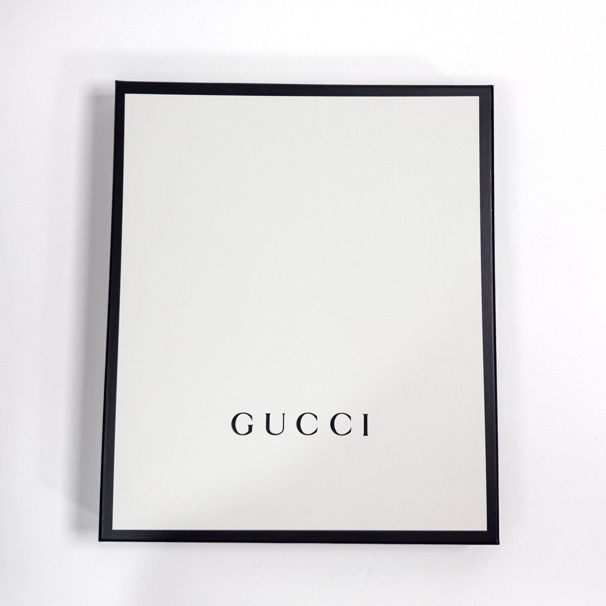Gucci GUCCI 21ss velvet 2tuck short pants Size US 30 / EU 46 - 7 Thumbnail