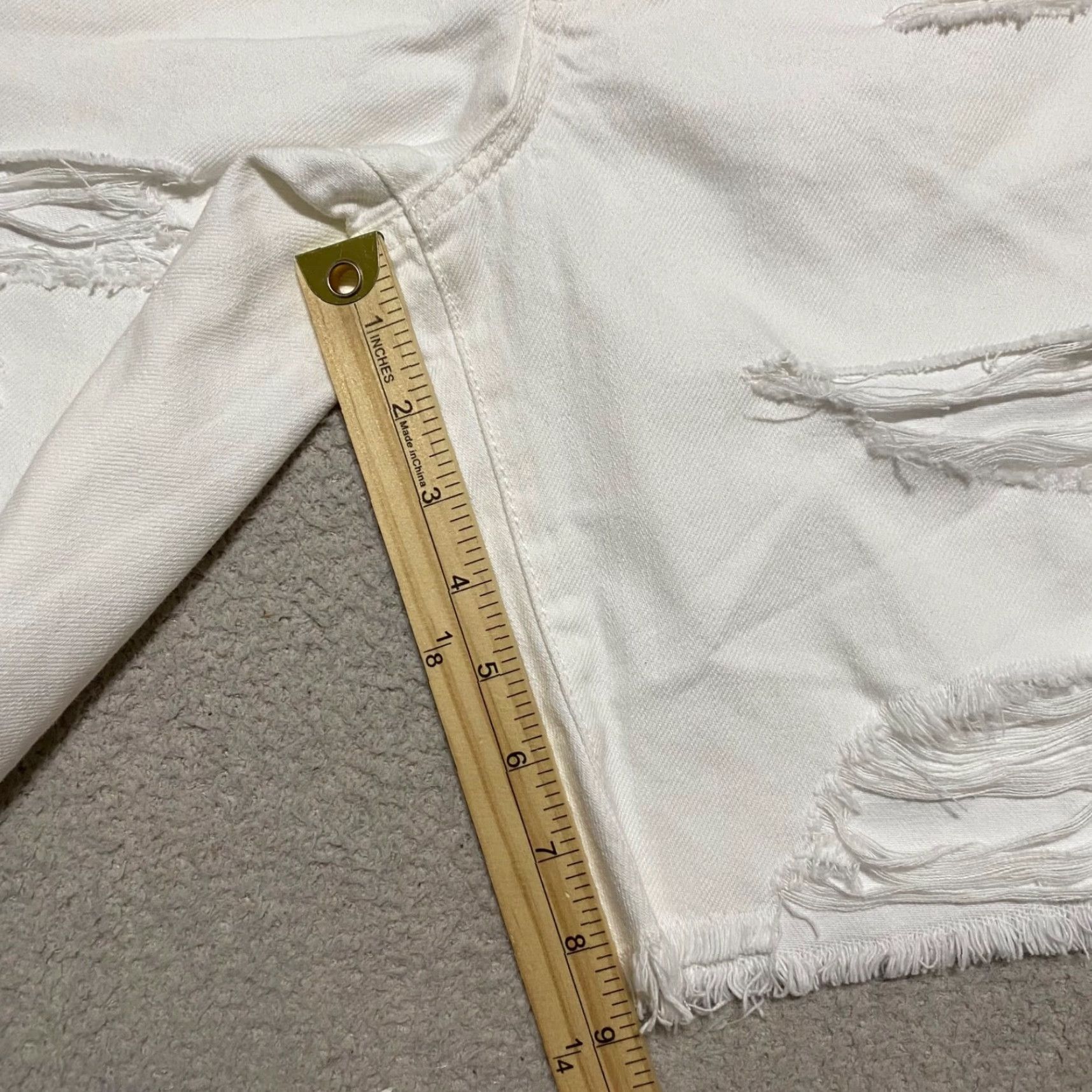American Eagle Outfitters American Eagle Outfitters Womens Jeans Shorts White Distressed Boyfriend Inseam 9" 2 Regular 26in Waist 100% Cotton Denim Summer Casual Womens Size 26" / US 2 / IT 38 - 3 Thumbnail