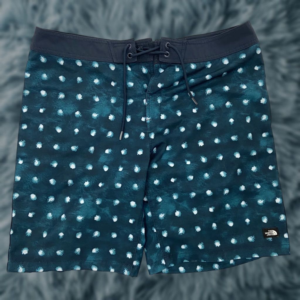 The North Face The North Face Mens 34 Blue Green Allover Print Short Trunks Swim Board Shorts Adult Bottom Beach Size US 34 / EU 50 - 1 Thumbnail