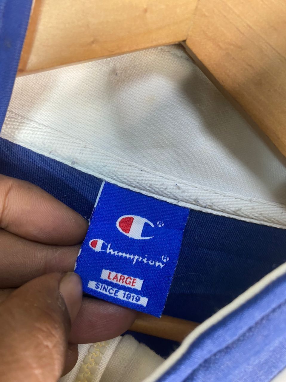 Champion Champion half zipper distressed shirt Size US L / EU 52-54 / 3 - 4 Thumbnail