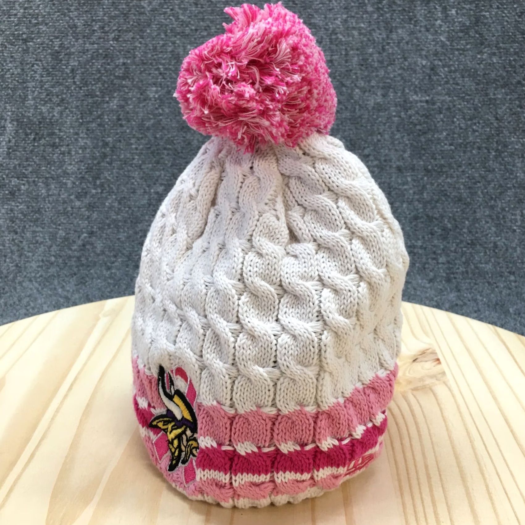 New Era New Era Minnesota Vikings Pompom Beanie Hat Womens White Pink OS Knitted Size ONE SIZE - 2 Thumbnail