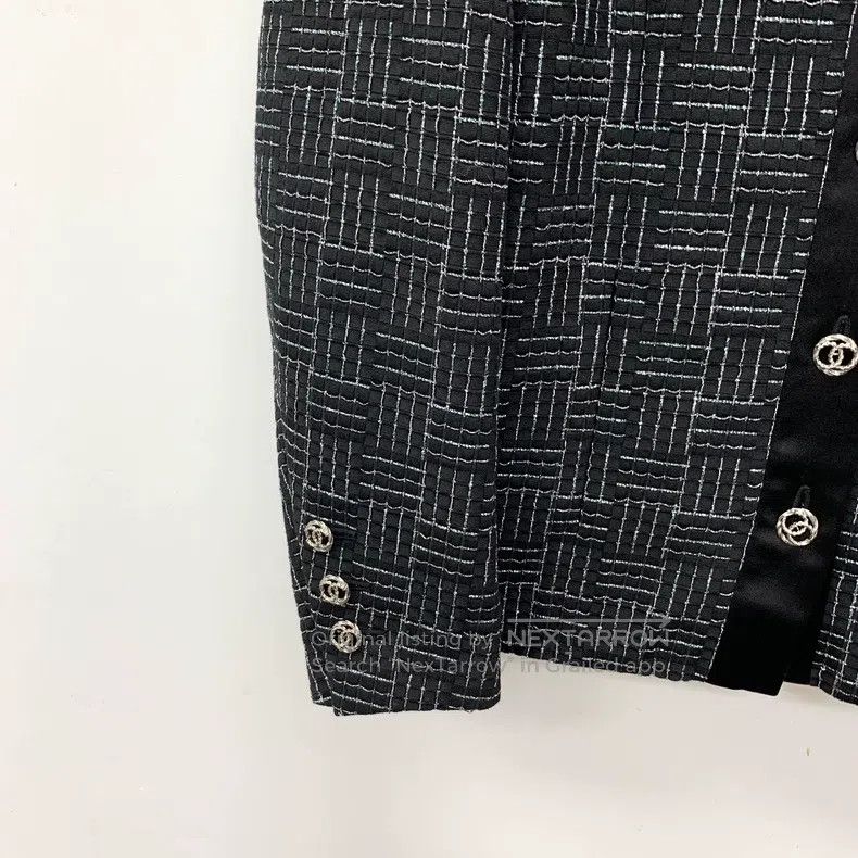 Chanel Chanel 23B Black Silver Silk Claid Cotton V-neck Single-br Size XS / US 0-2 / IT 36-38 - 4 Thumbnail