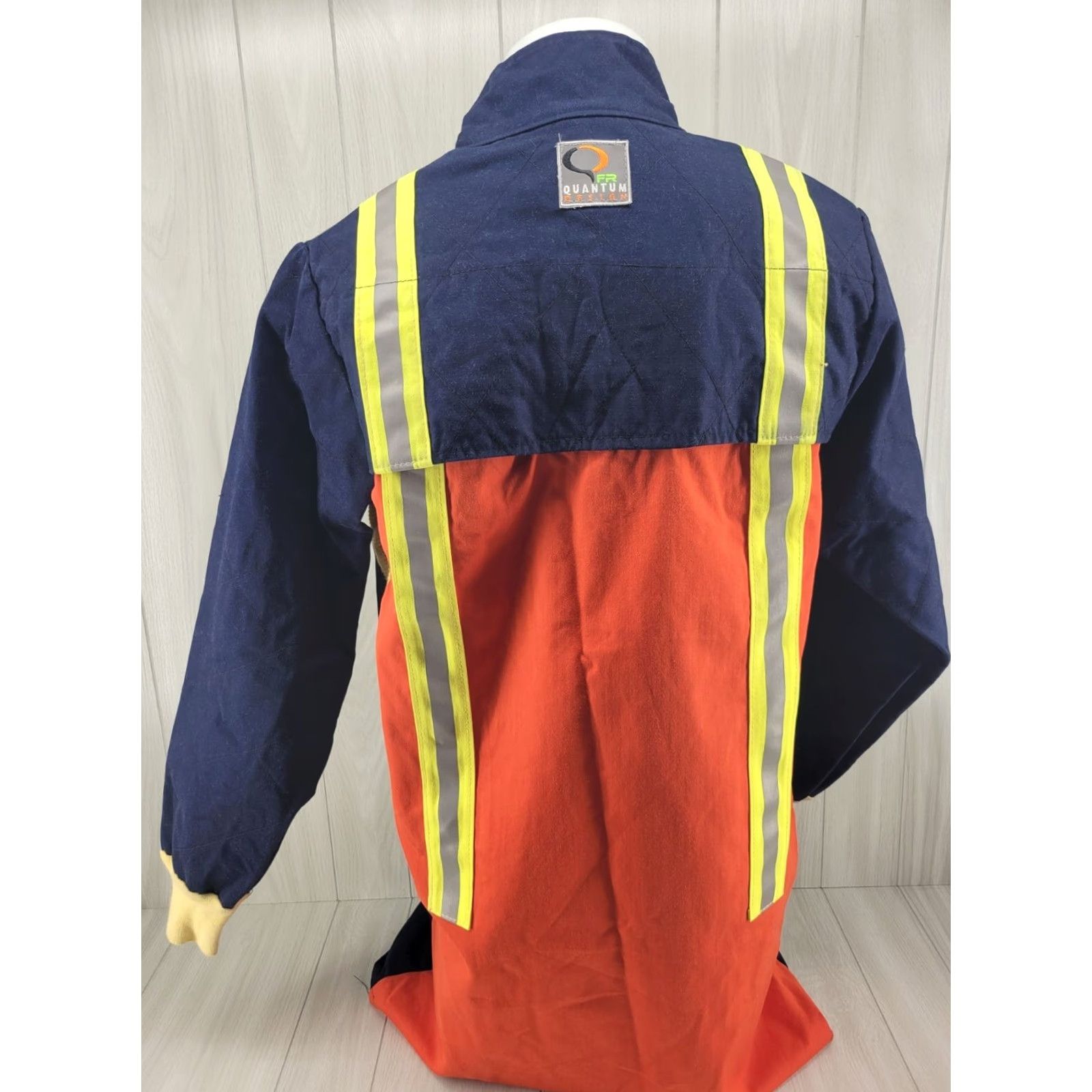 4SDESIGNS VINTAGE Quantum Designs Jacket Work Coat Men’s L Blue Reflective Flame Resistant Vented Jacket - Mens Large Workwear Size US L / EU 52-54 / 3 - 6 Thumbnail