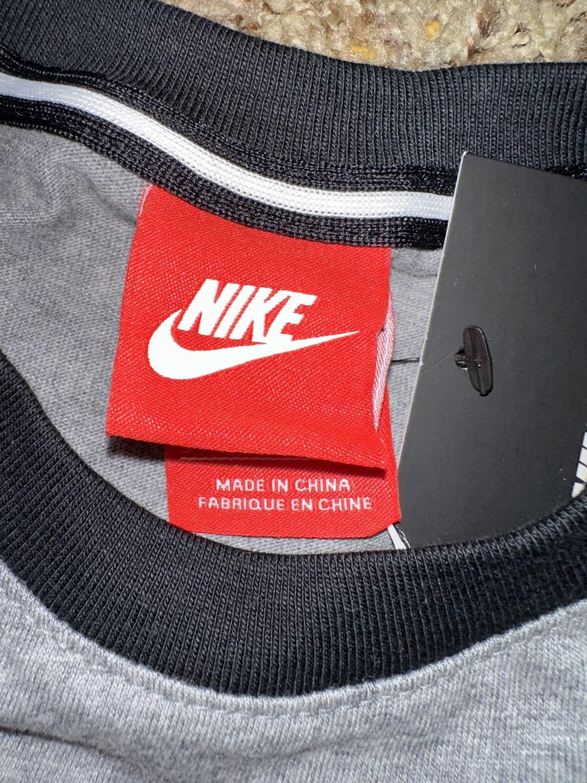 Nike Nike Sportswear Big Kids (Boy’s) Air Short Sleeve T-Shirt Size US S / EU 44-46 / 1 - 4 Thumbnail