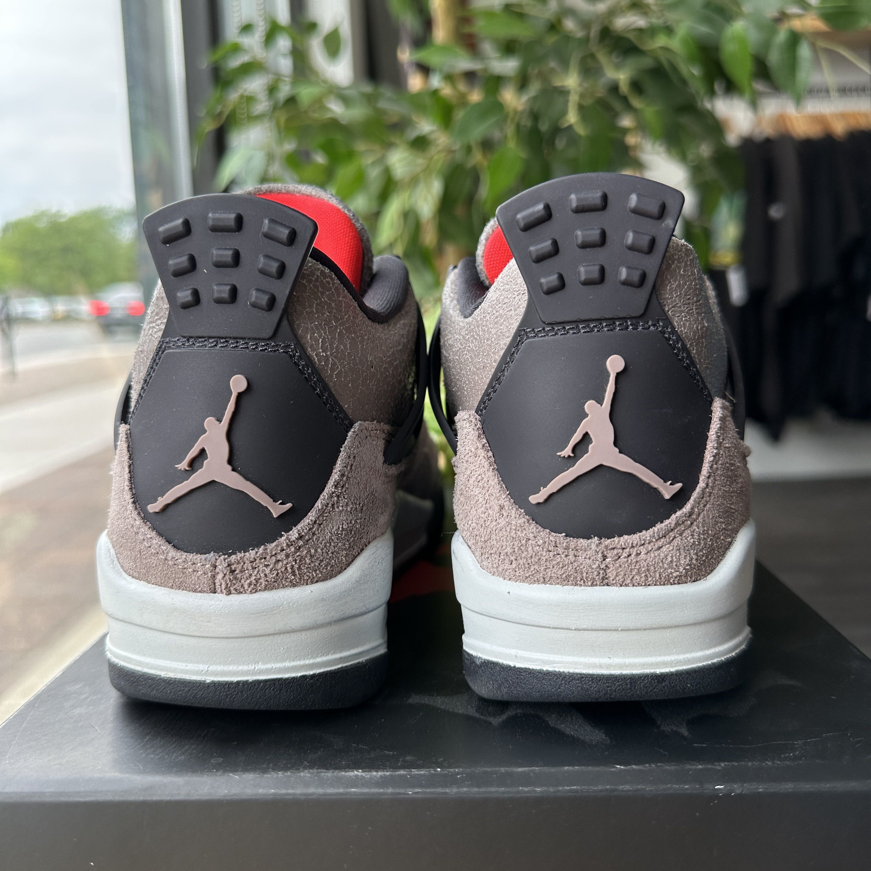 Jordan Brand Jordan 4 Retro Size US 5.5 / IT 35.5 - 3 Thumbnail