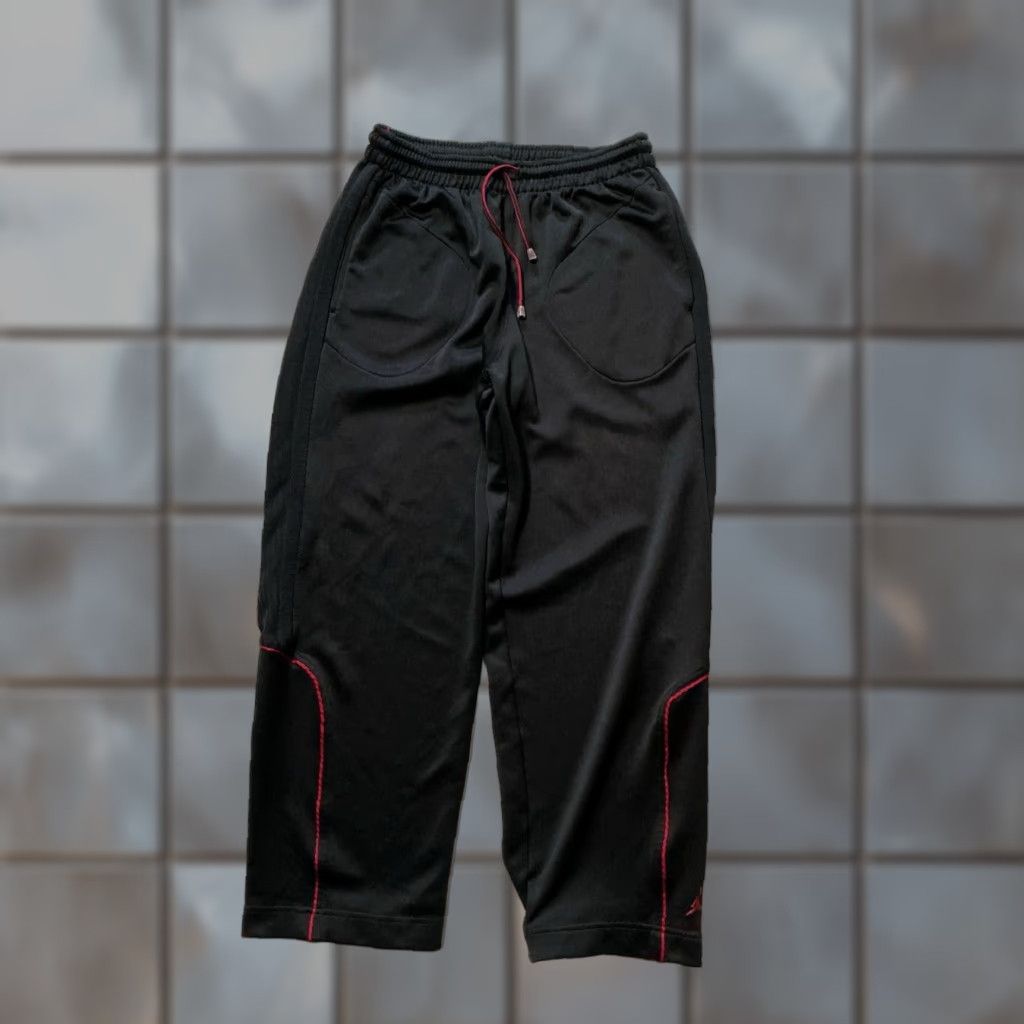 Jordan Brand VINTAGE Air Jordan Track Pants Sz. L Black Red Striped Jumpman 23 Mens Pants Warm Up 90s 00s Size US 33 - 1 Thumbnail