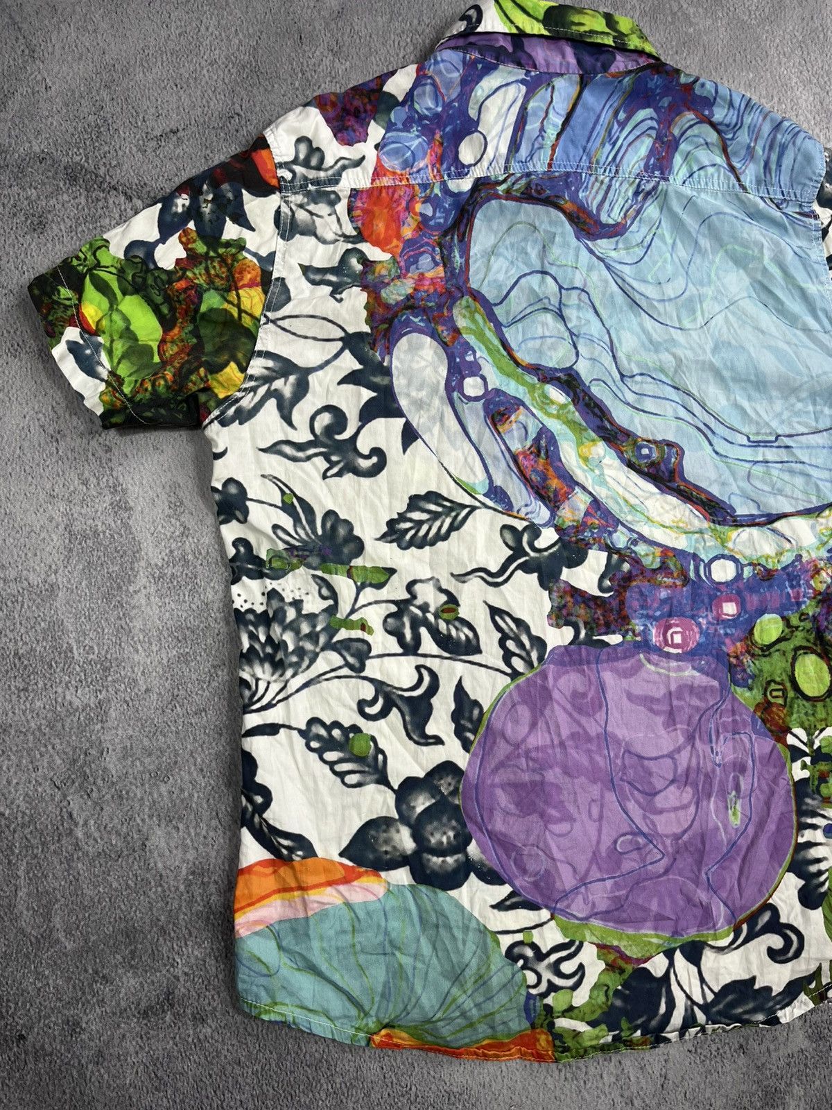 Vintage Vintage Y2K Desigual Hawaiian short sleeve shirt size M Size US M / EU 48-50 / 2 - 6 Thumbnail